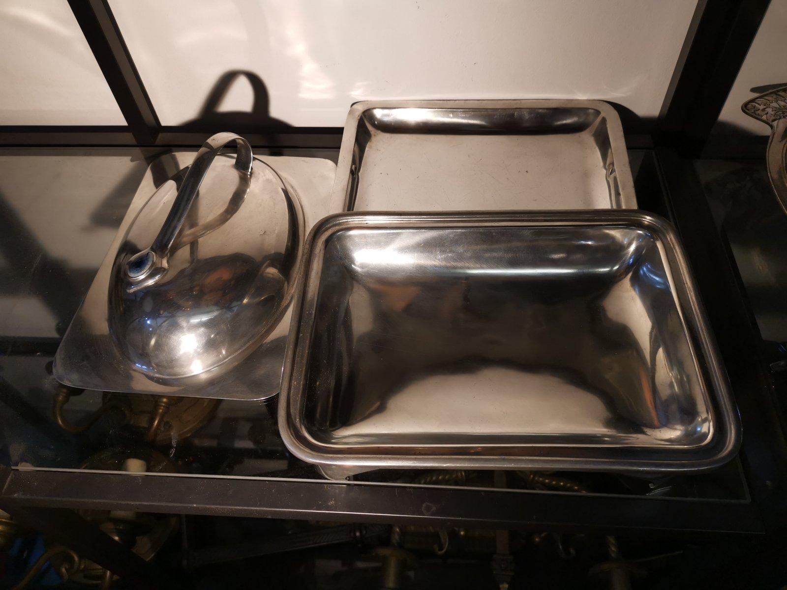 William Hutton Arts & Crafts Pewter Muffin Dish with a Ruskin Jewell to the Lid For Sale 3