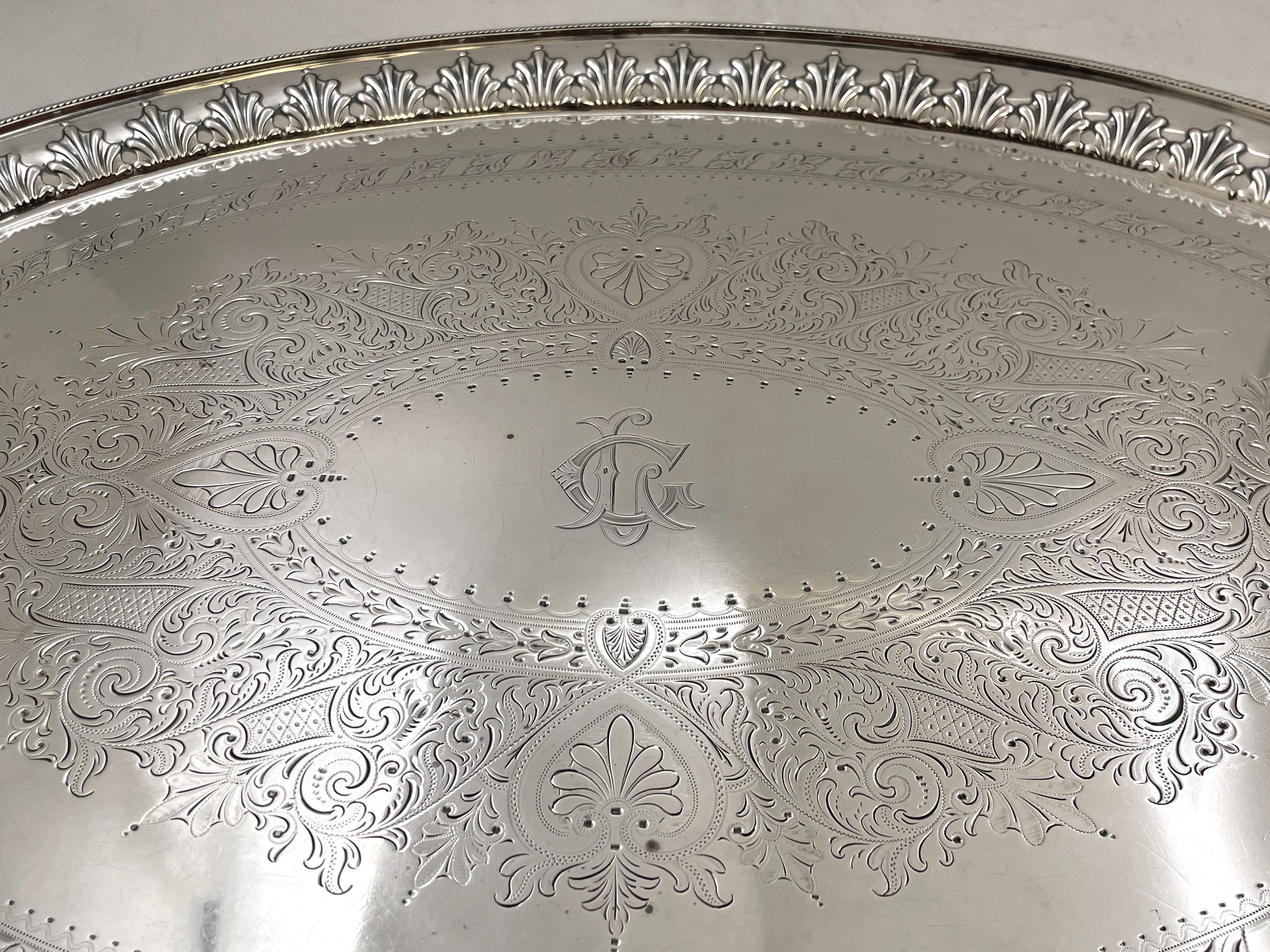 William Hutton & Sons Bandeja victoriana de dos asas de plata de ley inglesa de 1897 en venta 1