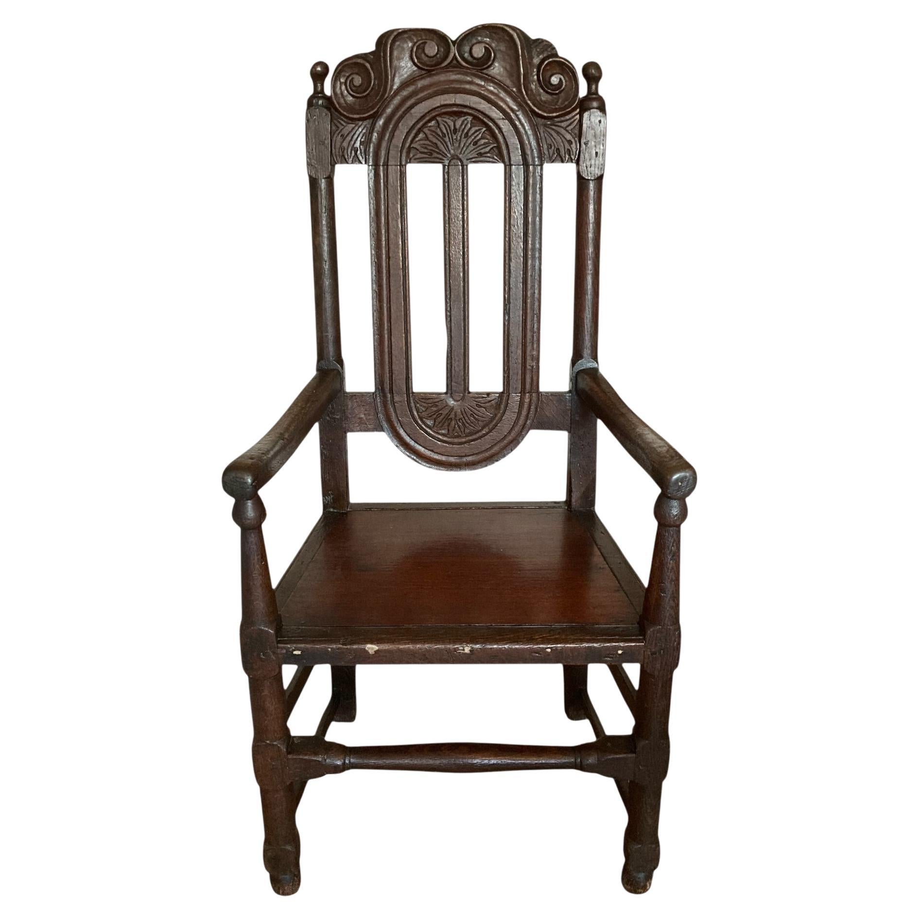 Chaise de salle en chêne William III du XVIIe siècle Circa 1650.
