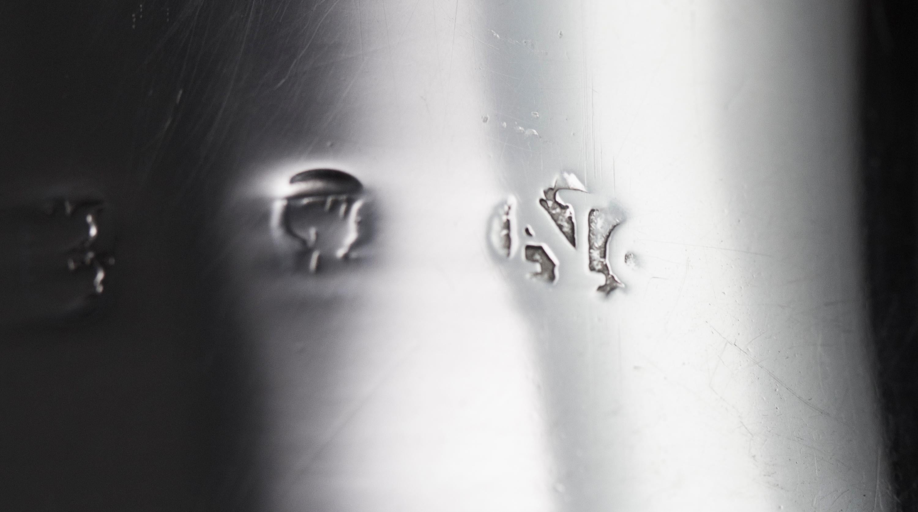 William III Britannia Silver Chocolate Pot, London, 1698 4