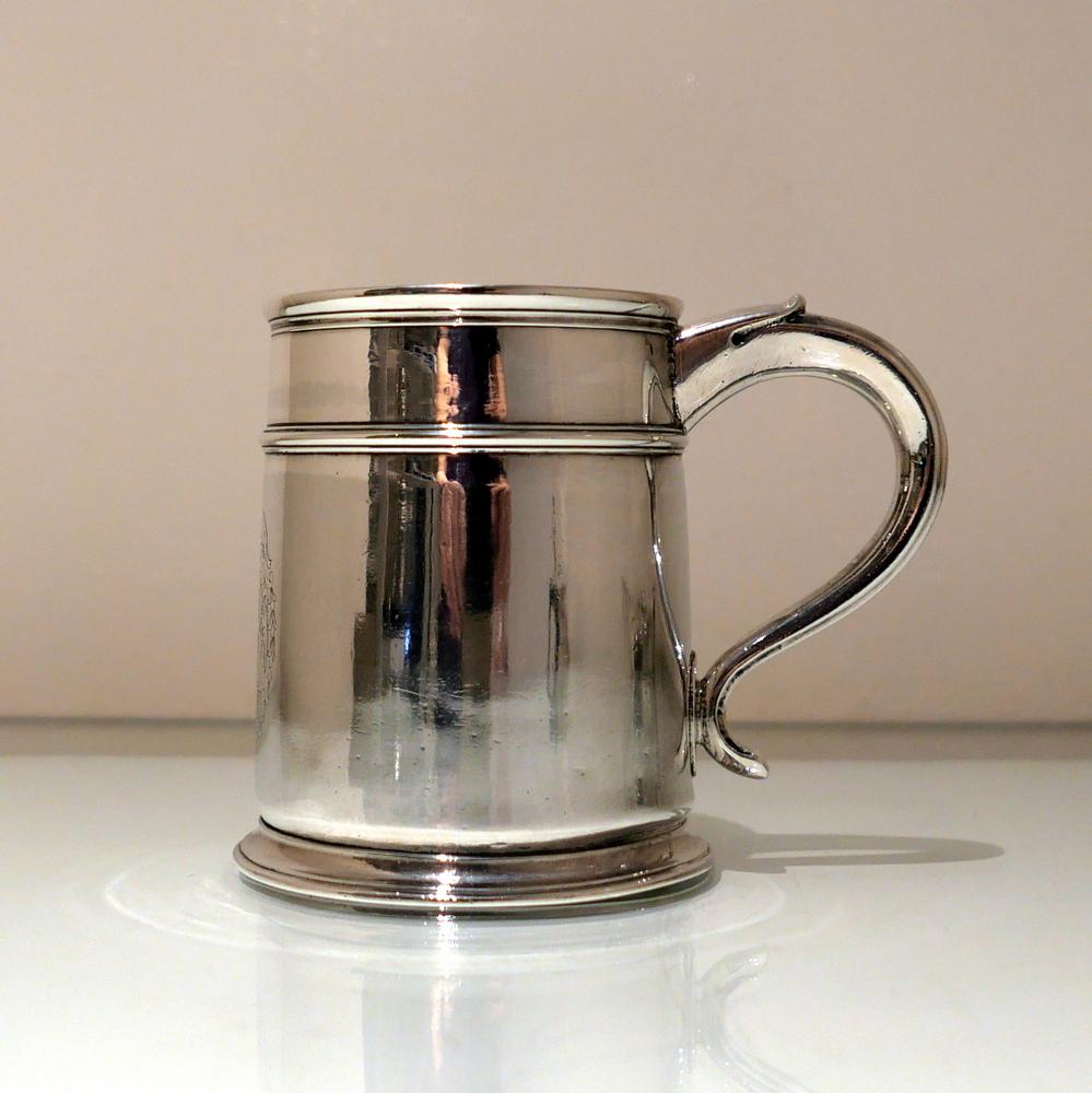 William III Britannia Silber Pint Mug London 1697 Benjamin Pyne im Angebot 4