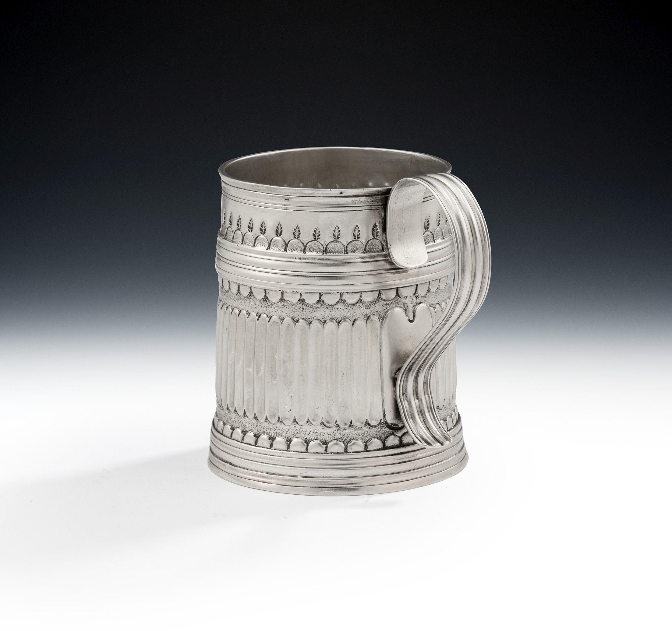 William and Mary William III Britannia Standard Mug Made in London by Thomas Parr I, 1699 For Sale