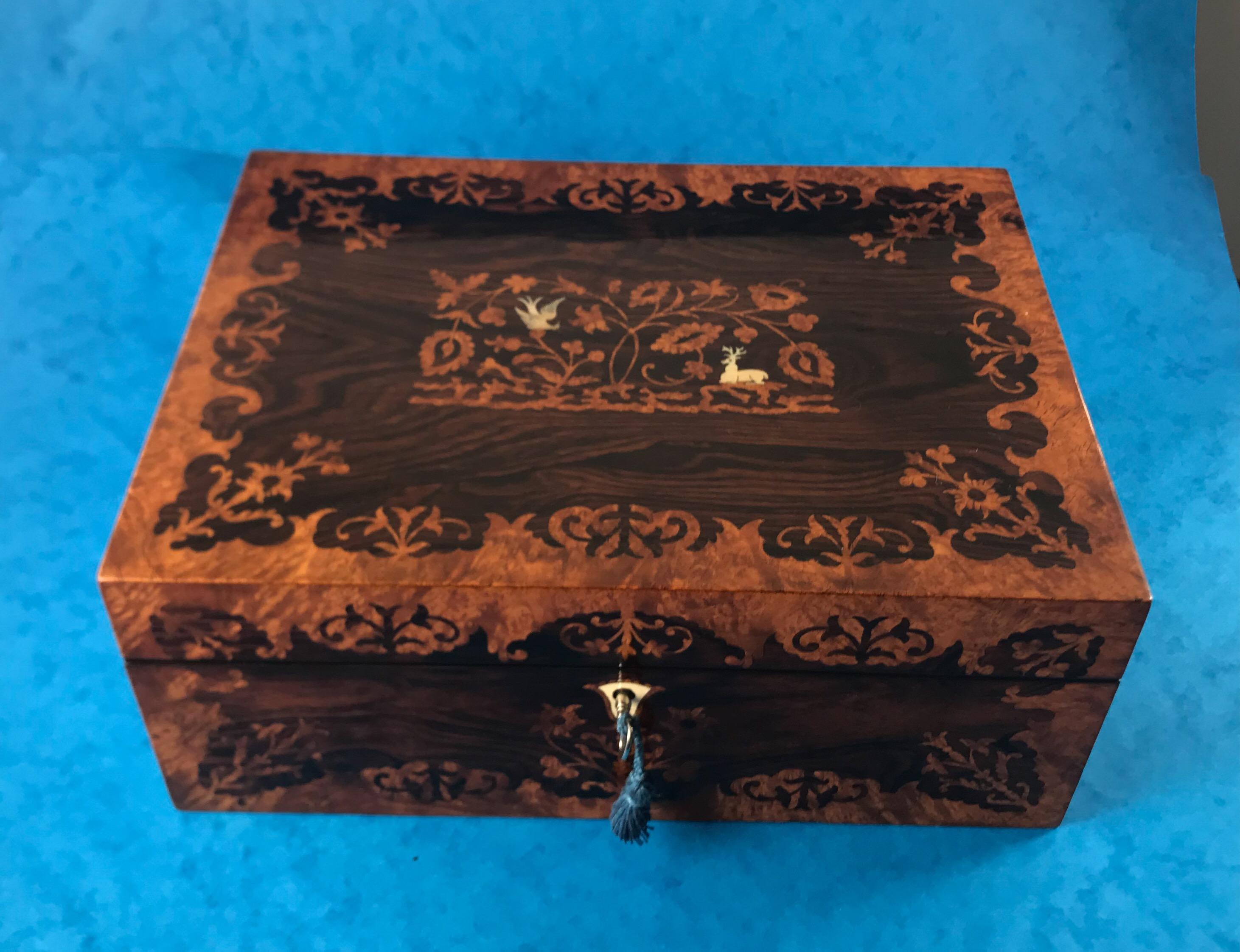 English William IV 1830 pollard oak and Rosewood jewellery  box 