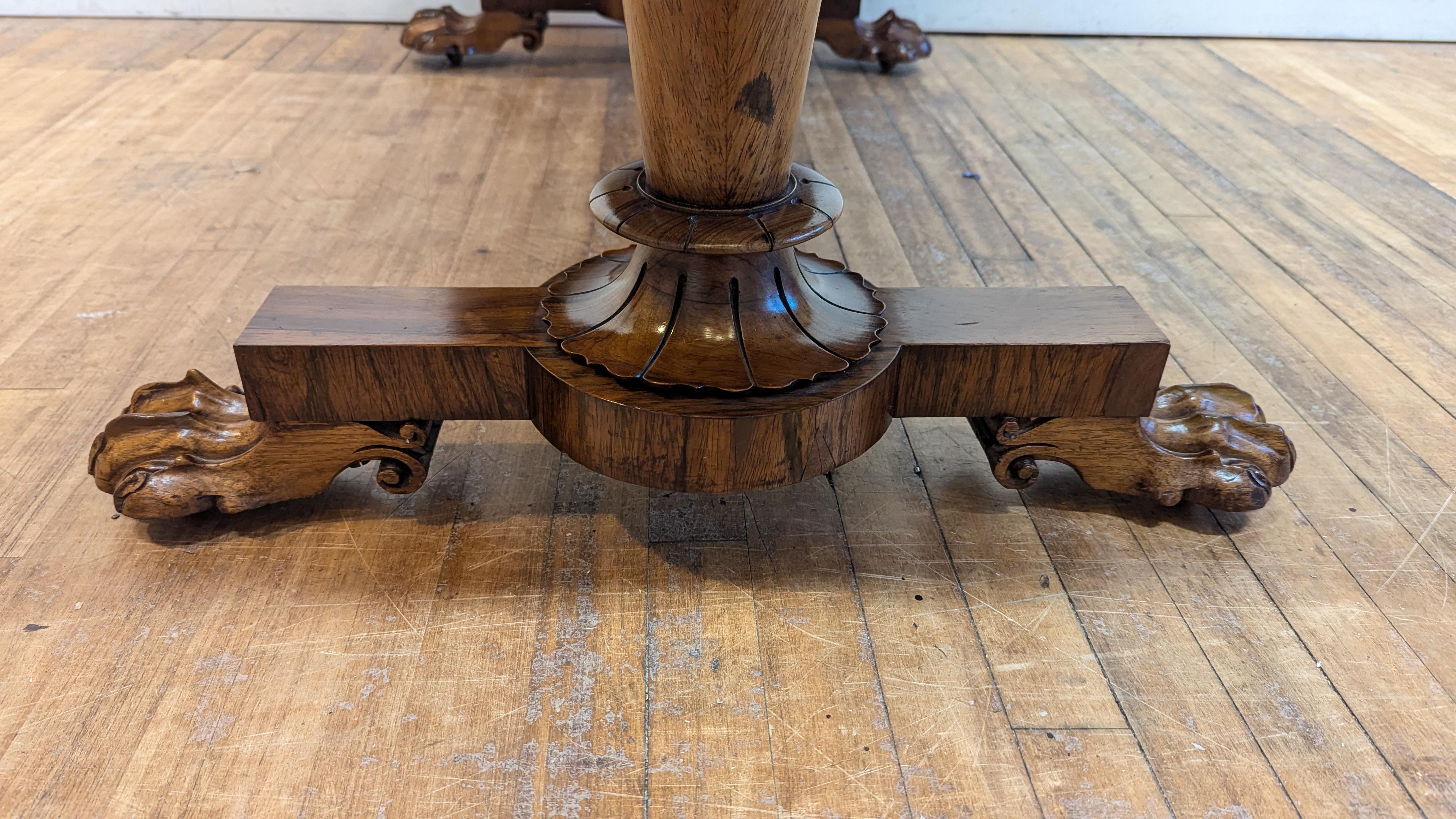 Bois de rose Table de bibliothèque ancienne William IV en vente
