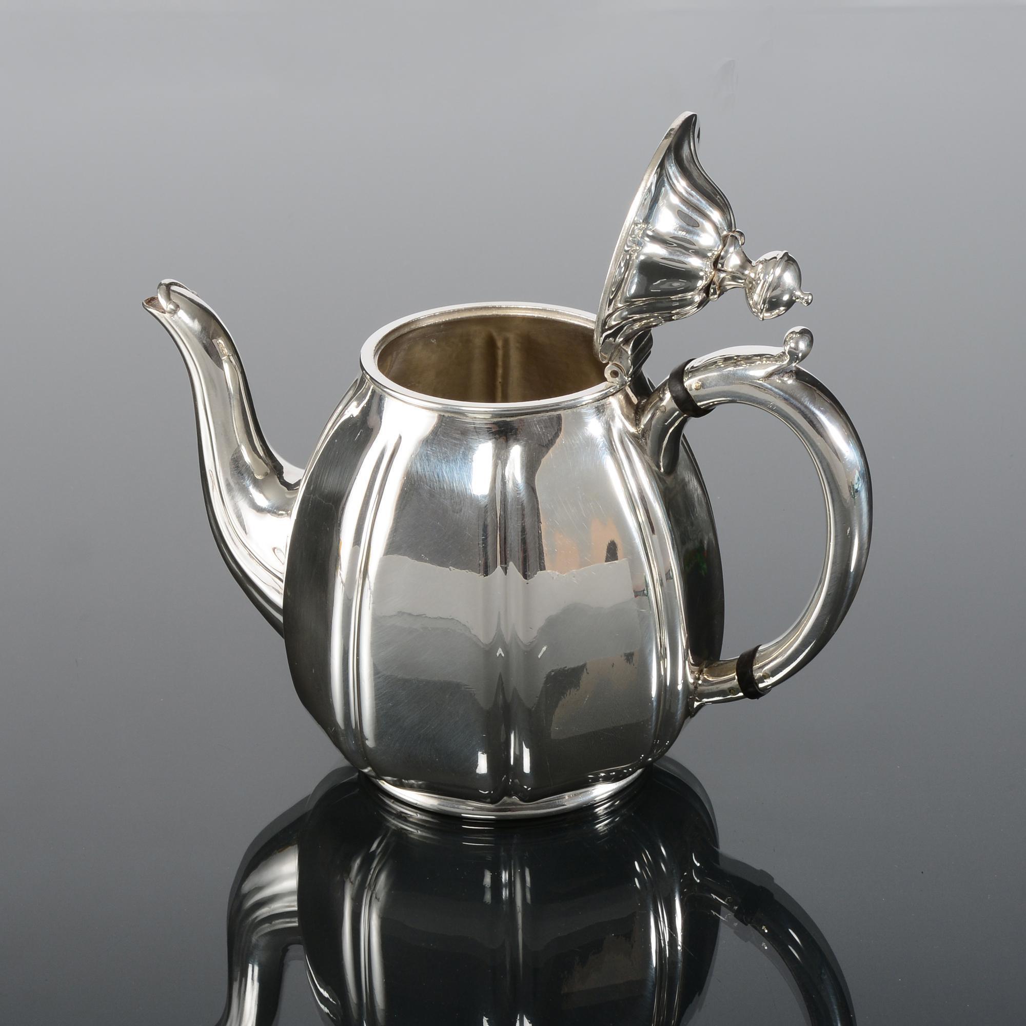 Tetera de plata antigua William IV en venta 2