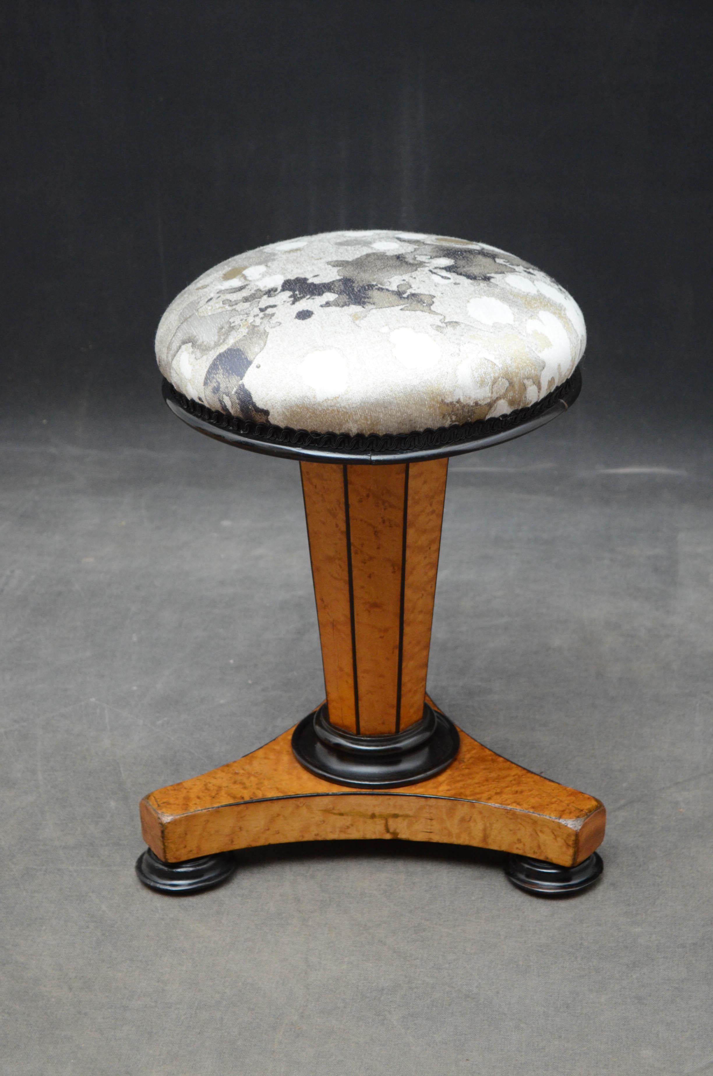 Sn4621 Unusual William IV bird's eye maple dressing table stool with revolving, height adjustable seat, flat faceted column and 3 ebonized pad feet, circa 1835
Measures: Height 18-21