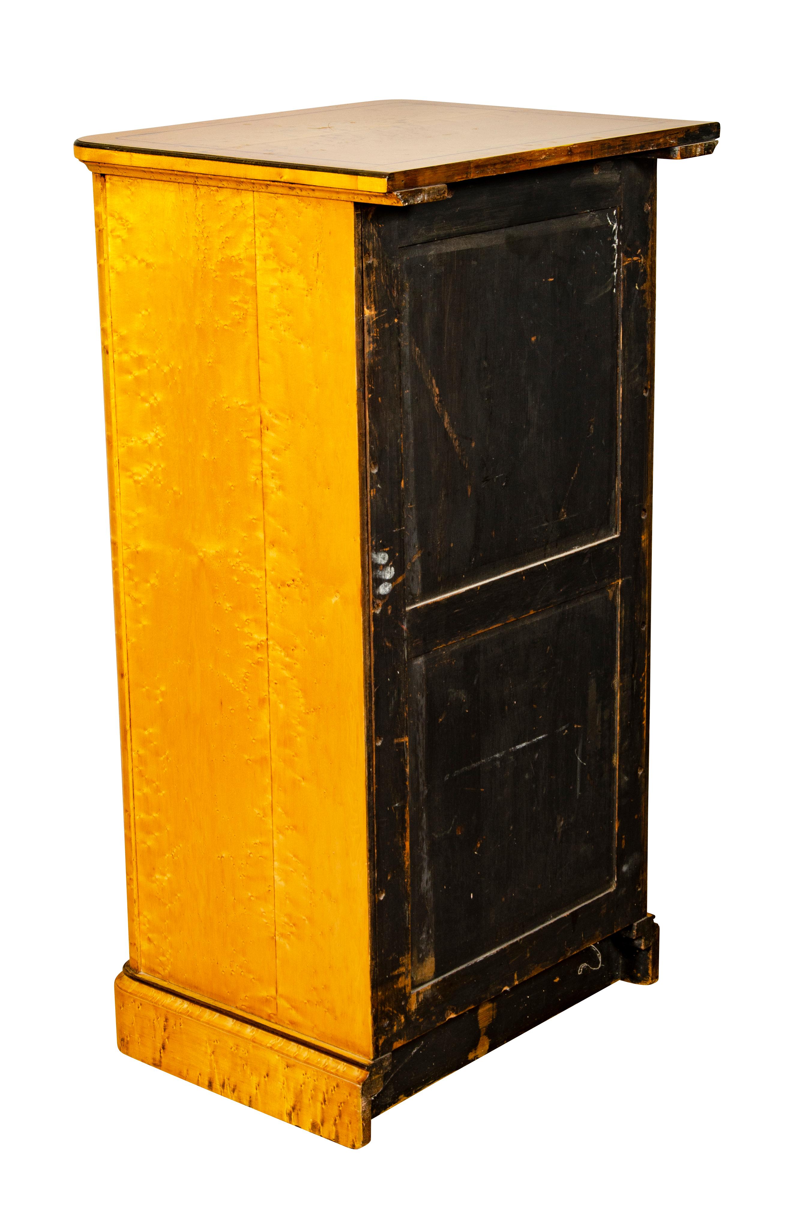 Baúl Wellington de arce ojo de pájaro William IV de Holland & Sons en venta 2