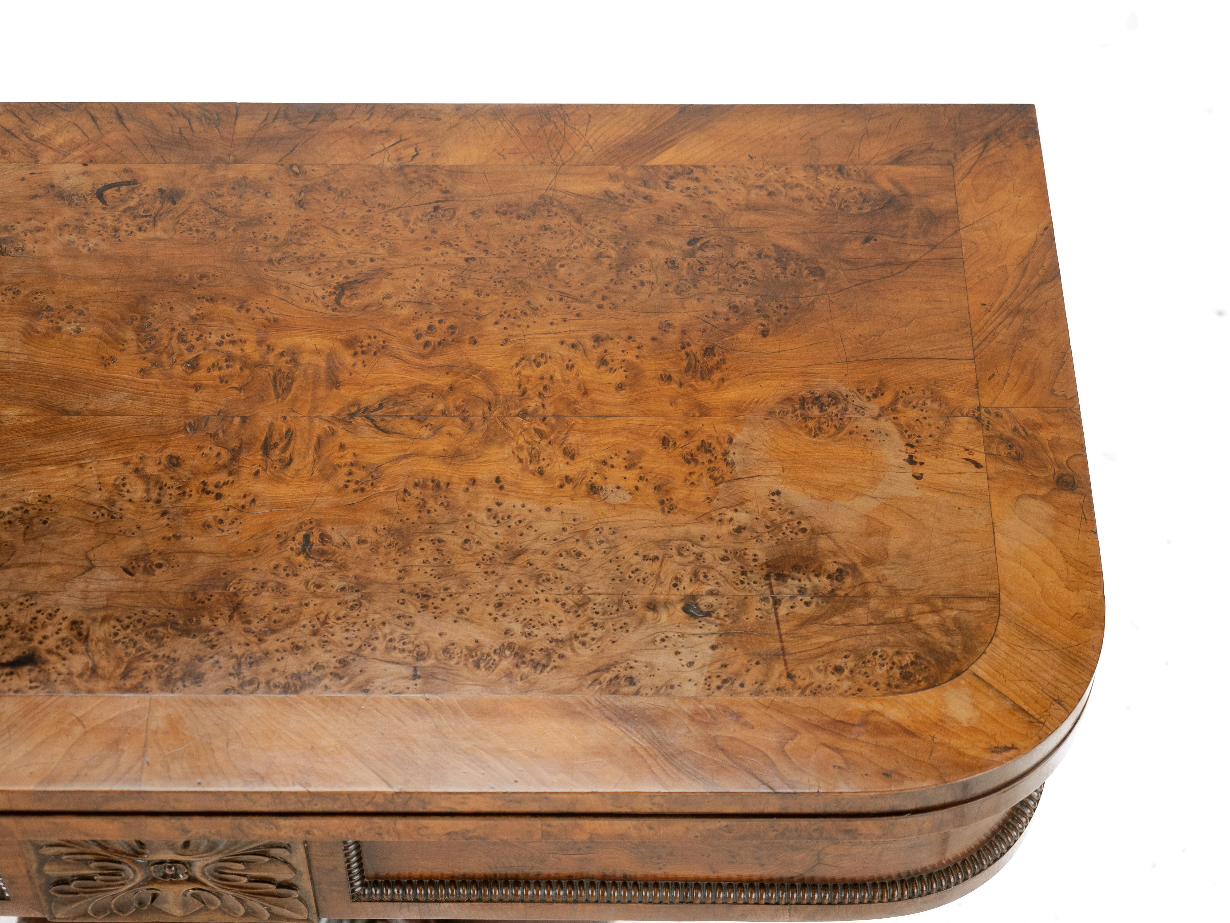 William IV Burr Yew Wood Card Table with Carved Lion Paw Base, c.1830 (Scottish) For Sale 8