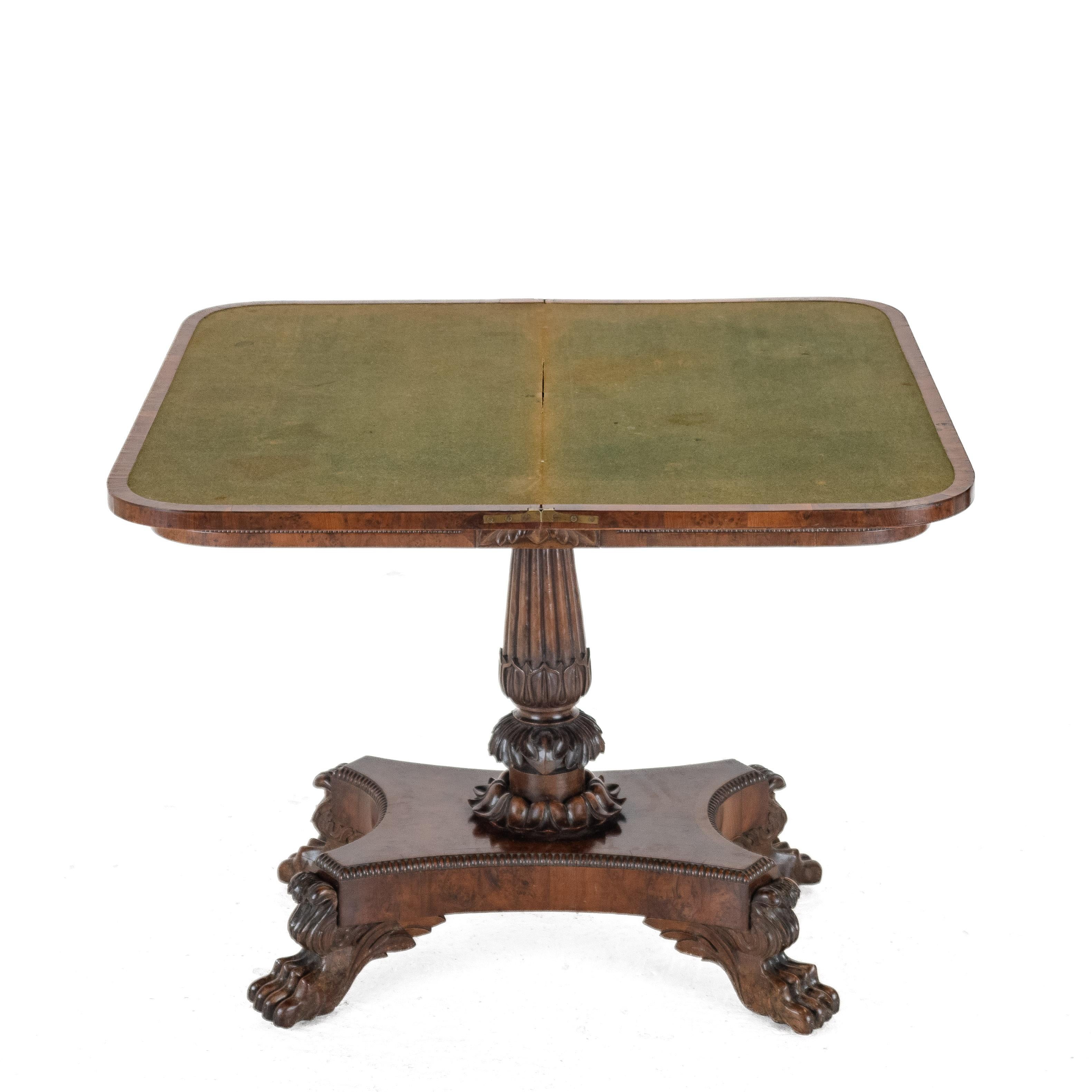 William IV Burr Yew Wood Card Table with Carved Lion Paw Base, c.1830 (Scottish) In Good Condition For Sale In Leeds, GB