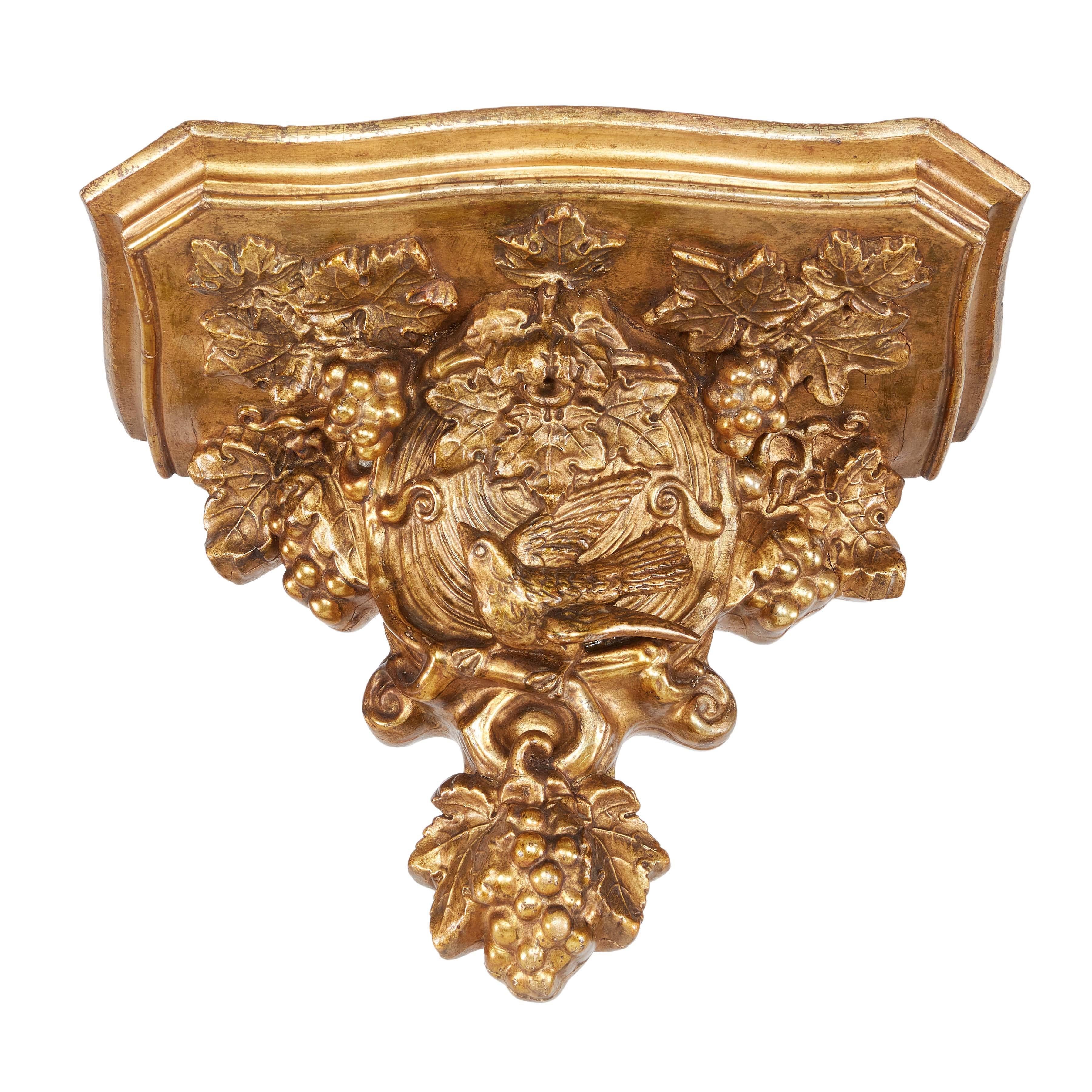 19th Century William IV Carved Giltwood and Gesso Wall Bracket For Sale