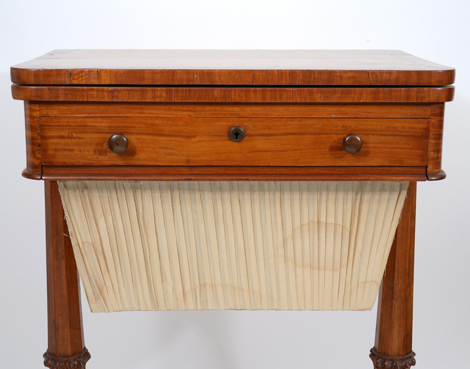 William IV Carved Mahogany and Satinwood Game and Sewing Table, C. 1840 In Good Condition In Ft. Lauderdale, FL