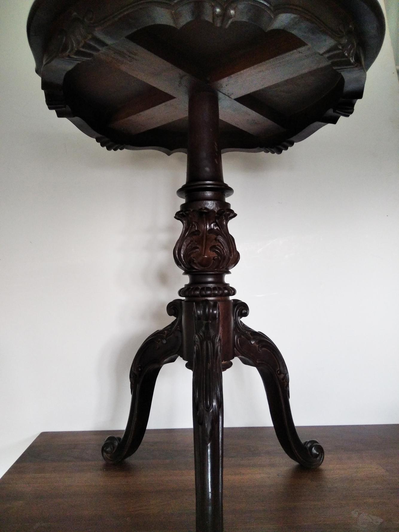 Side Table or Guerindon , 19th Century In Excellent Condition For Sale In Mombuey, Zamora