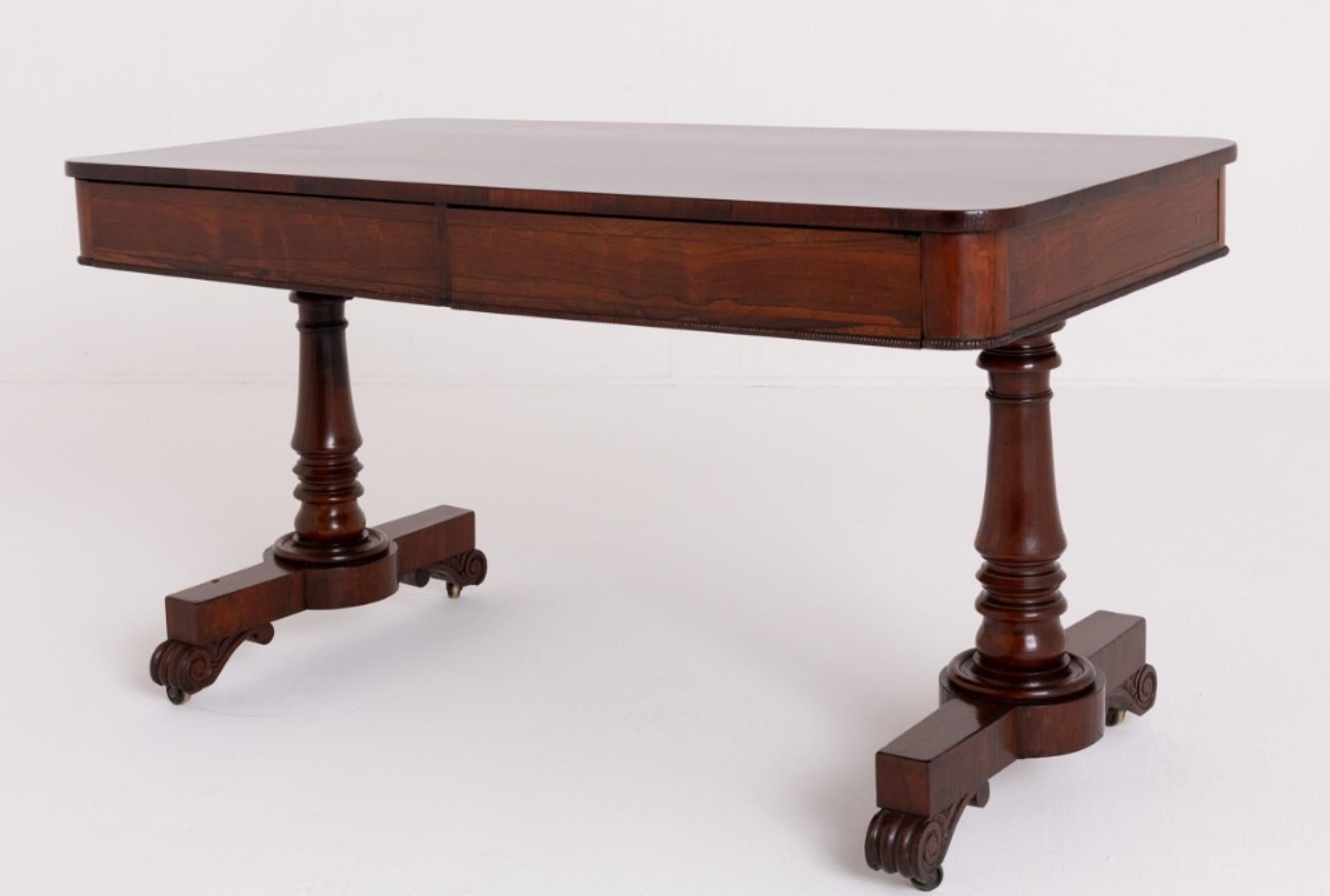 Acajou William-IV-Bureau-Table de bibliothèque en acajou-19e siècle en vente