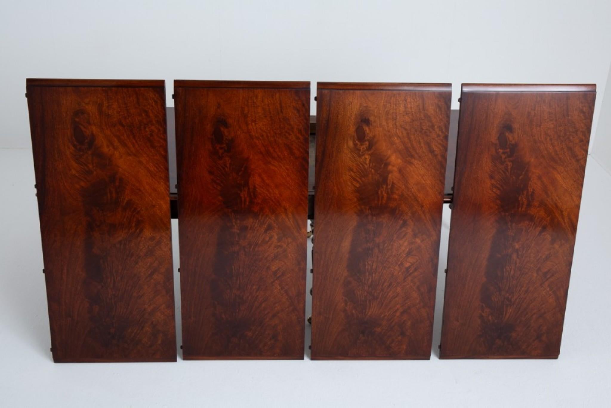 Table de salle à manger William IV extensible à 14 mers 19ème siècle en vente 6