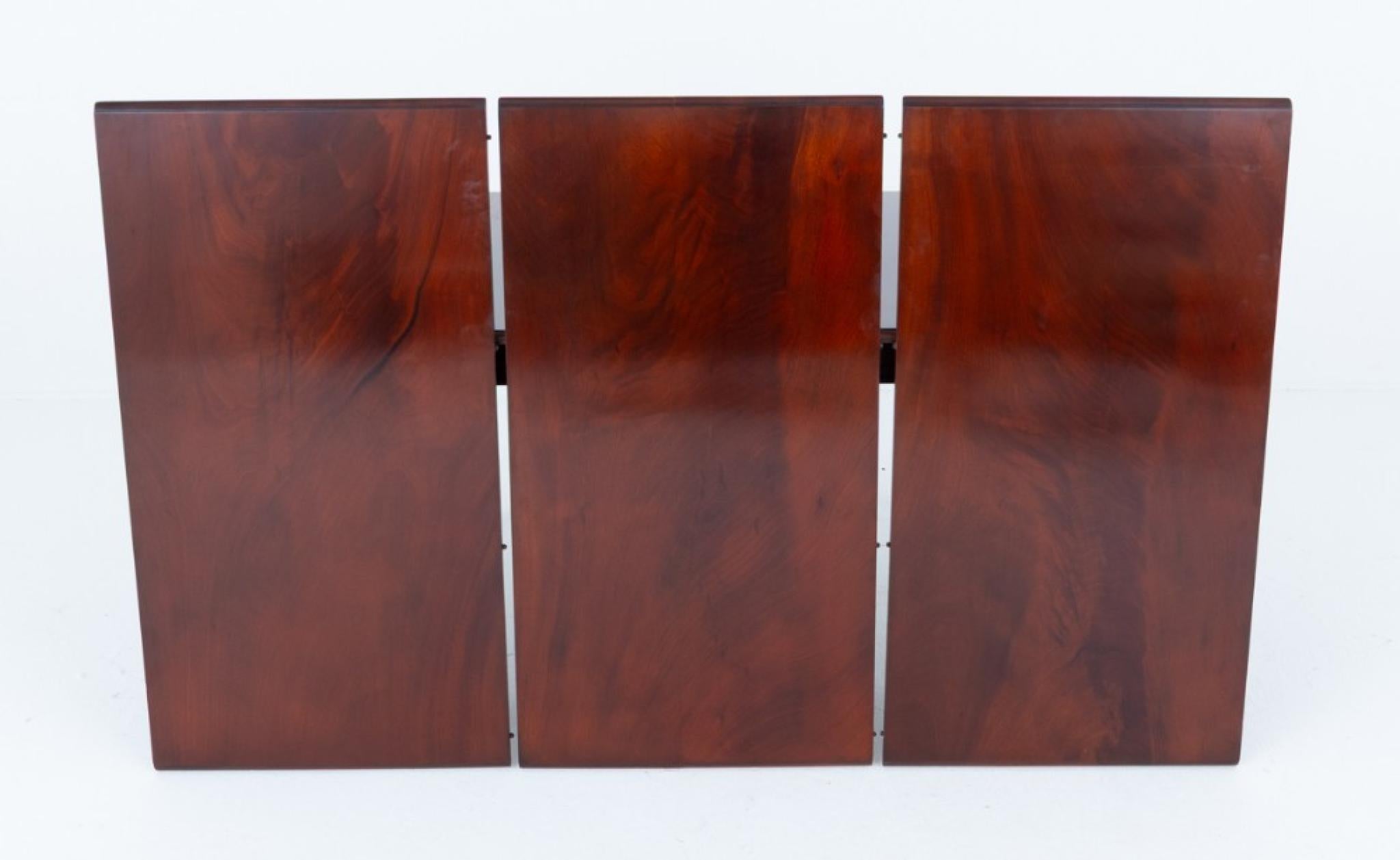 William IV Dining Table Mahogany Extending 14 Seater 19th C In Good Condition For Sale In Potters Bar, GB