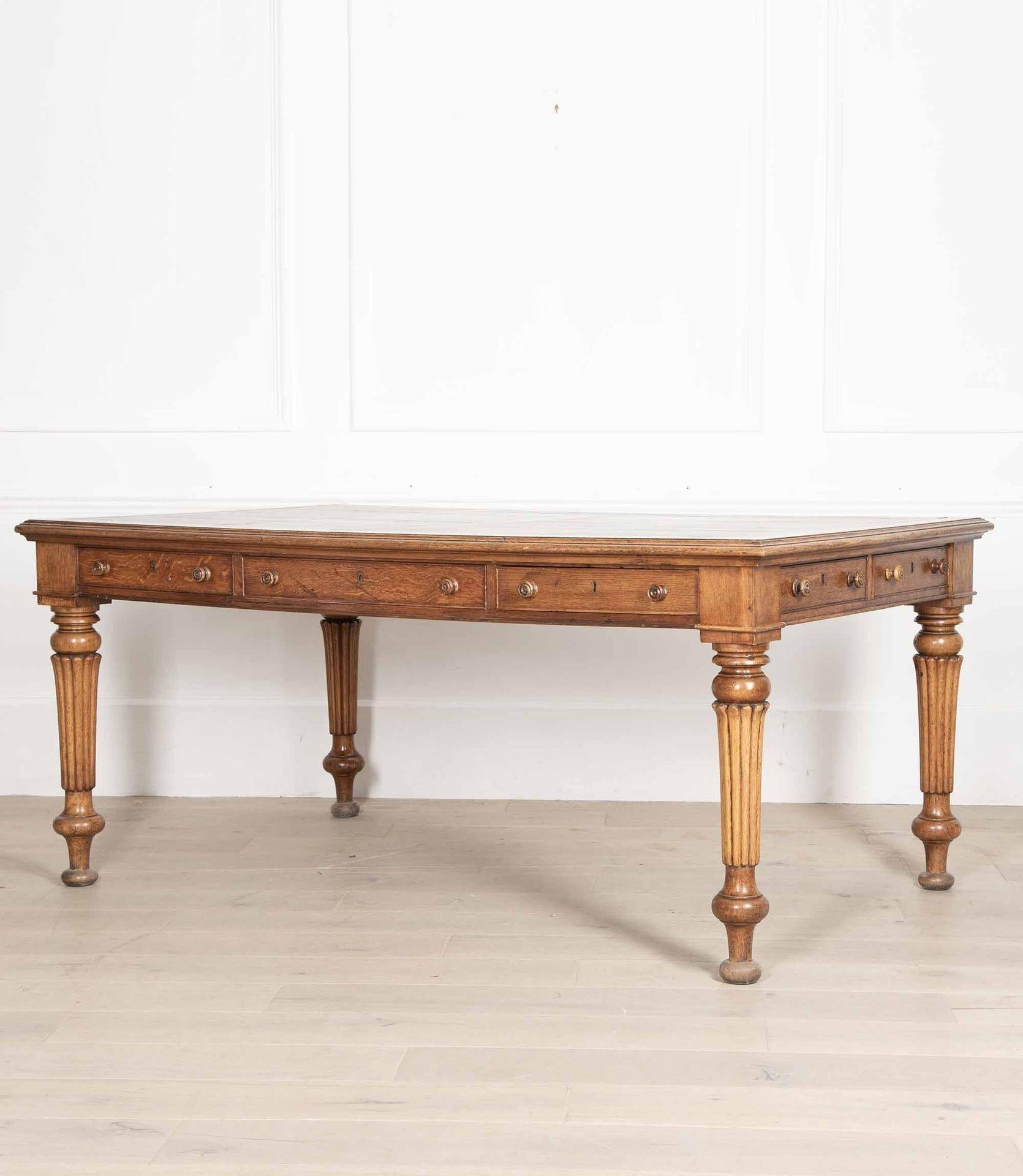 William IV Double Sided Oak Library Table In Good Condition In Gloucestershire, GB