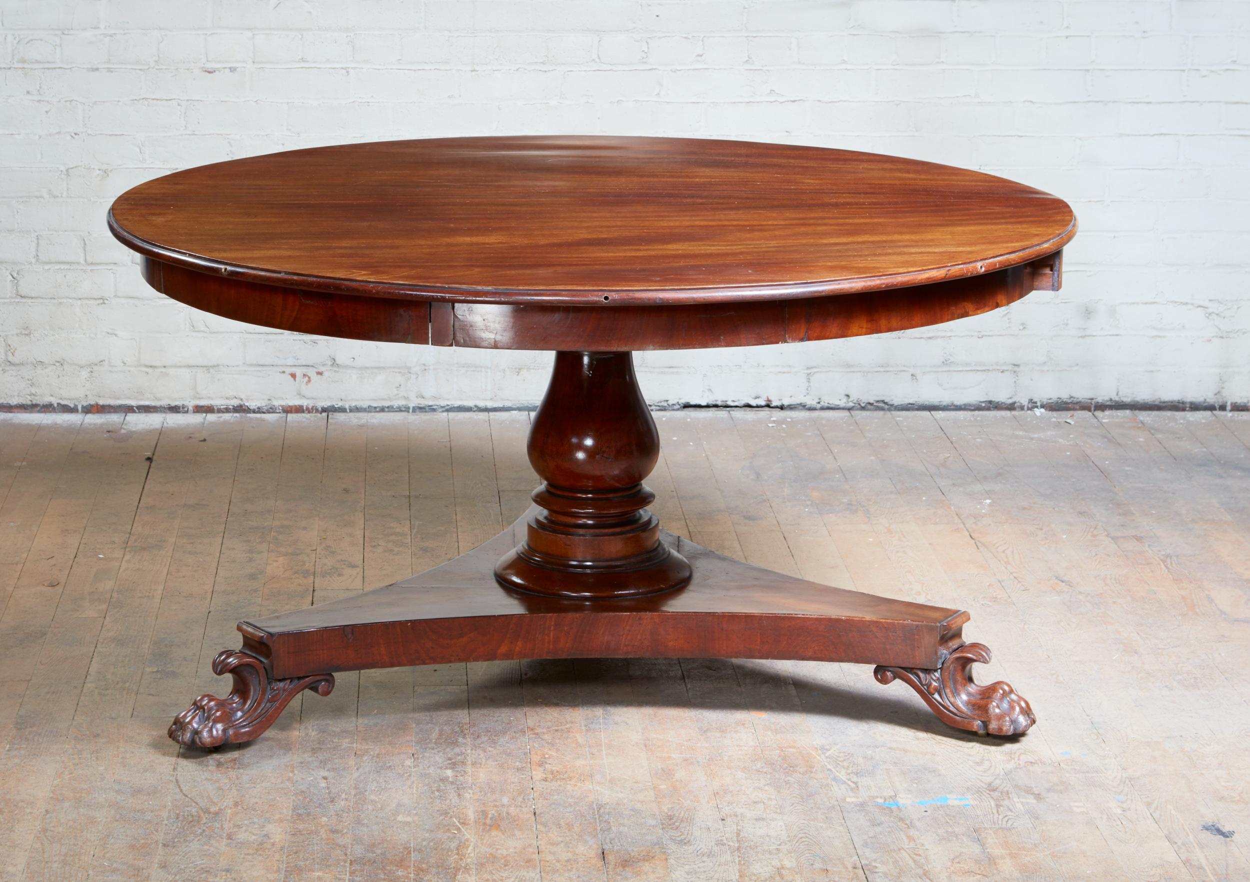 William IV Extending Circular Table by Johnstone and Jupe In Good Condition In Greenwich, CT