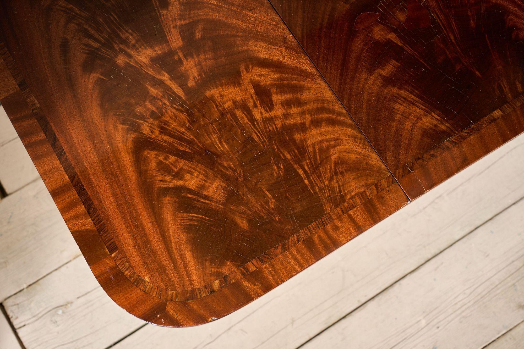 Mesa de sofá abatible de caoba William IV Flame en venta 5
