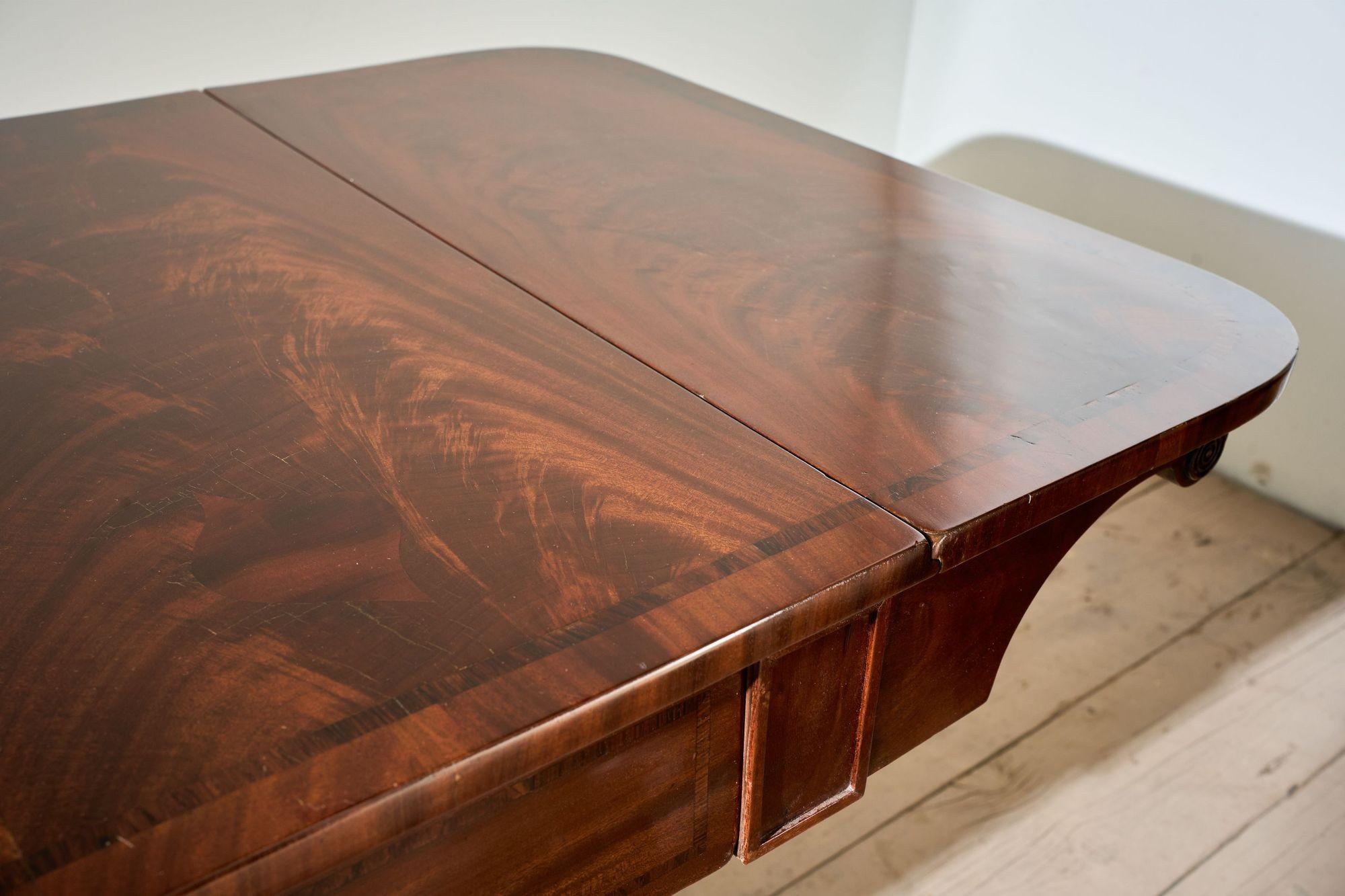 Mesa de sofá abatible de caoba William IV Flame en venta 6