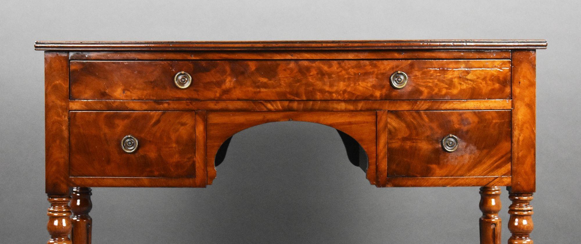 Credenza in mogano William IV Flame in vendita 1