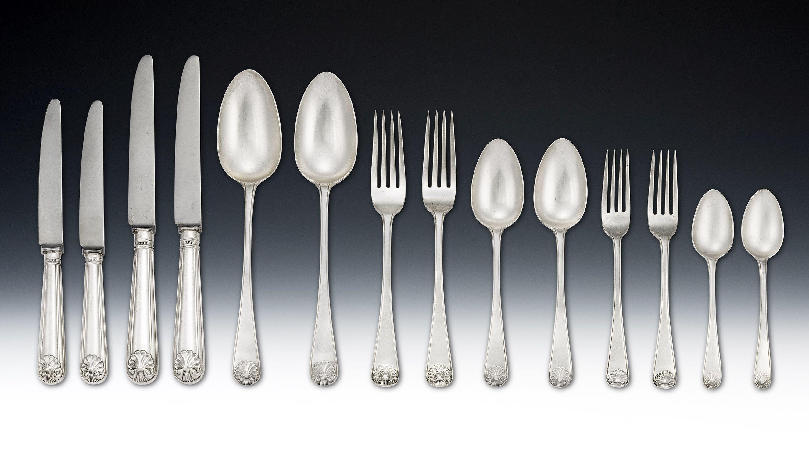 19th Century William IV Flatware Set Made in London by John and Henry Lias, 1837 For Sale