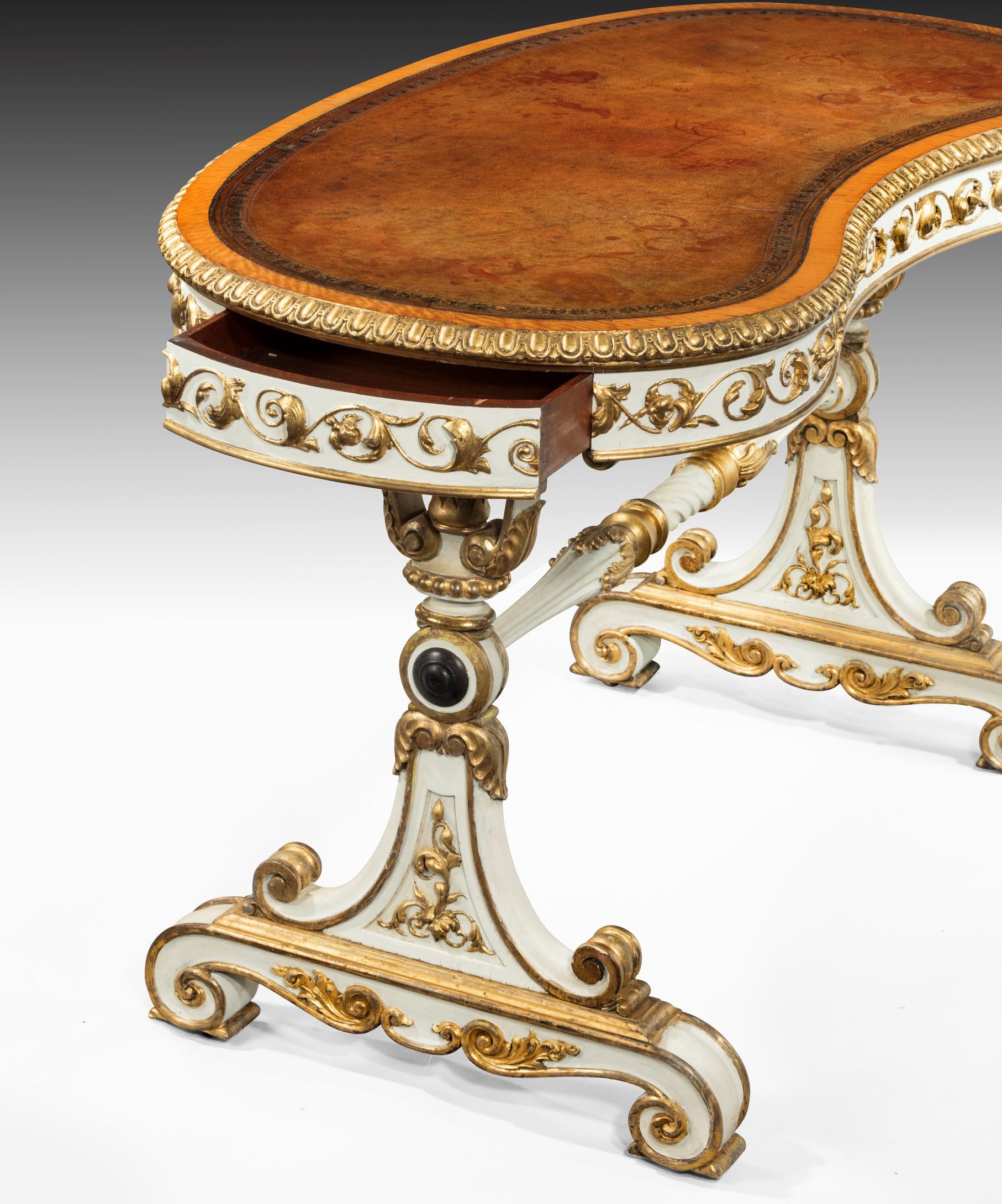 English William IV Kidney Shaped Writing Table with Carved Giltwood and White Painted For Sale