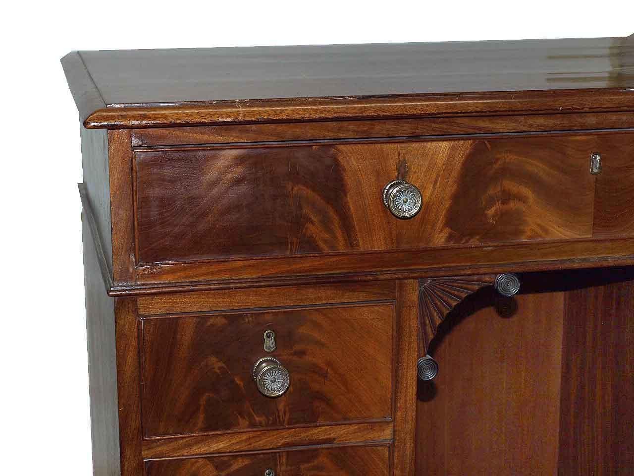 William IV Knee Hole Desk In Good Condition For Sale In Wilson, NC