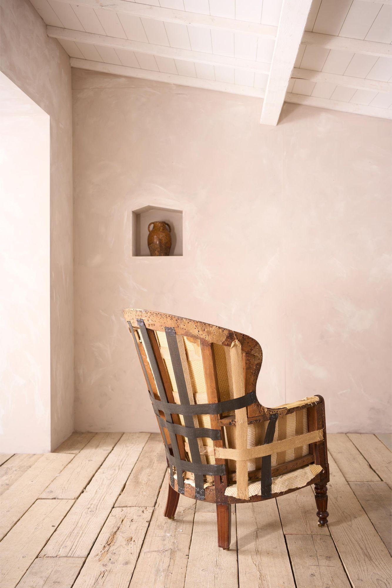 19th Century William IV mahogany and ebony inlaid barrel back armchair For Sale