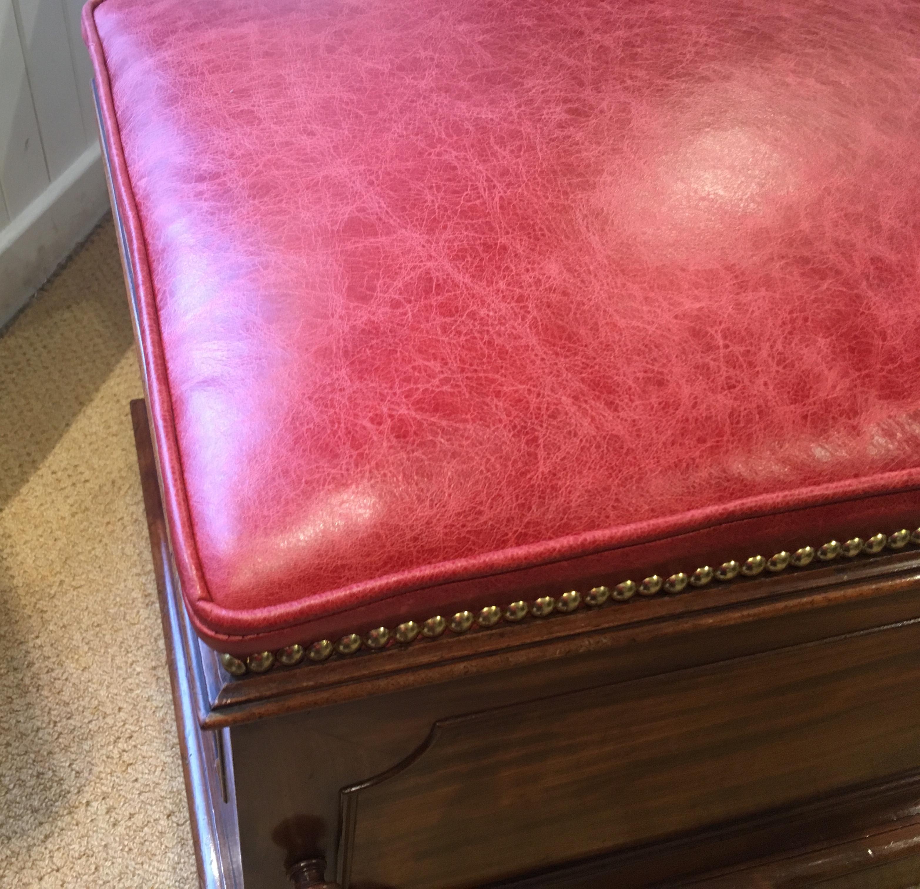 William IV Mahogany and Leather Box Stool For Sale 4