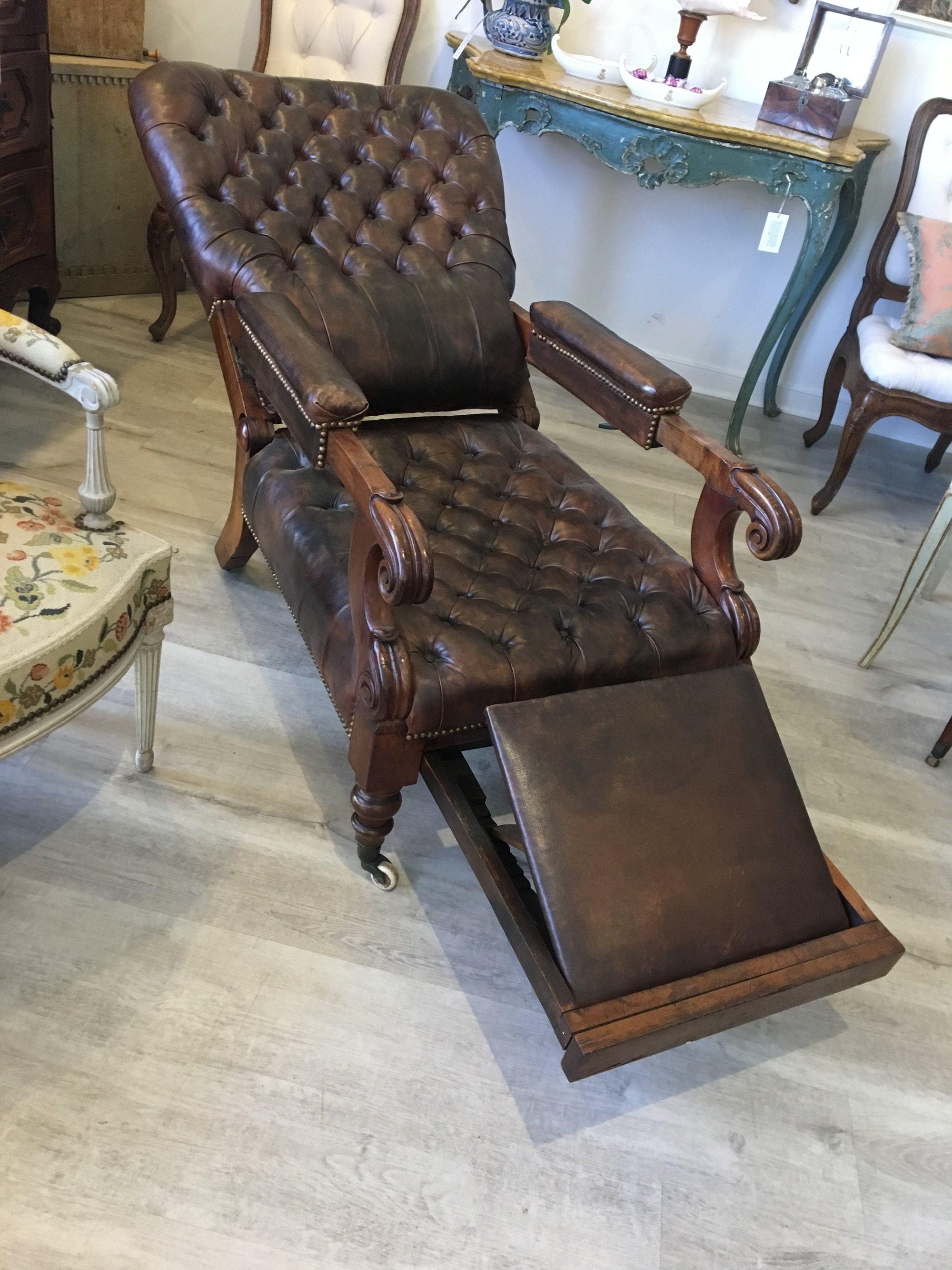 William IV Mahogany and Leather Reclining Library Chair In Good Condition In Doylestown, PA