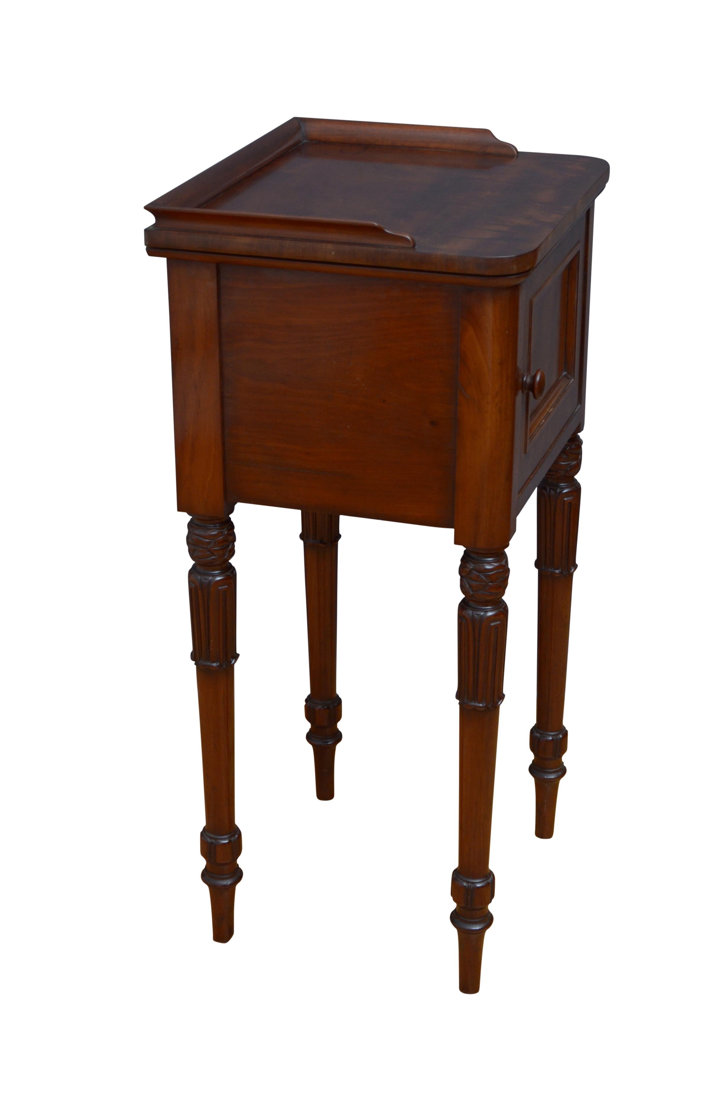 William IV Mahogany Bedside Cabinet For Sale 5