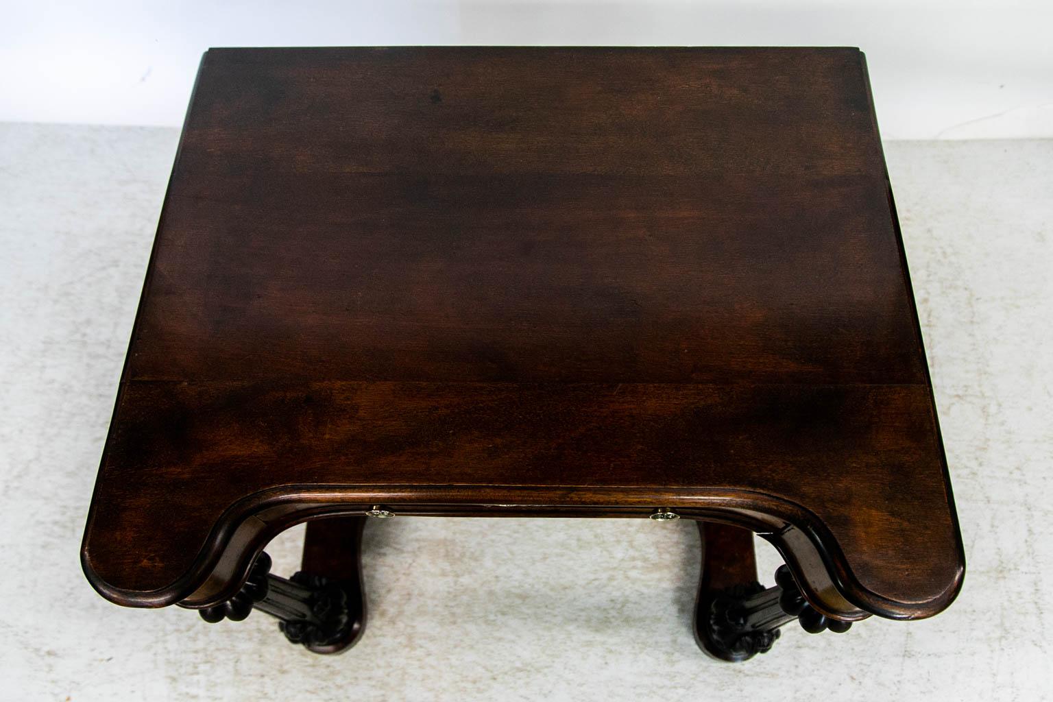 English William IV Mahogany & Burled Walnut Side Table For Sale