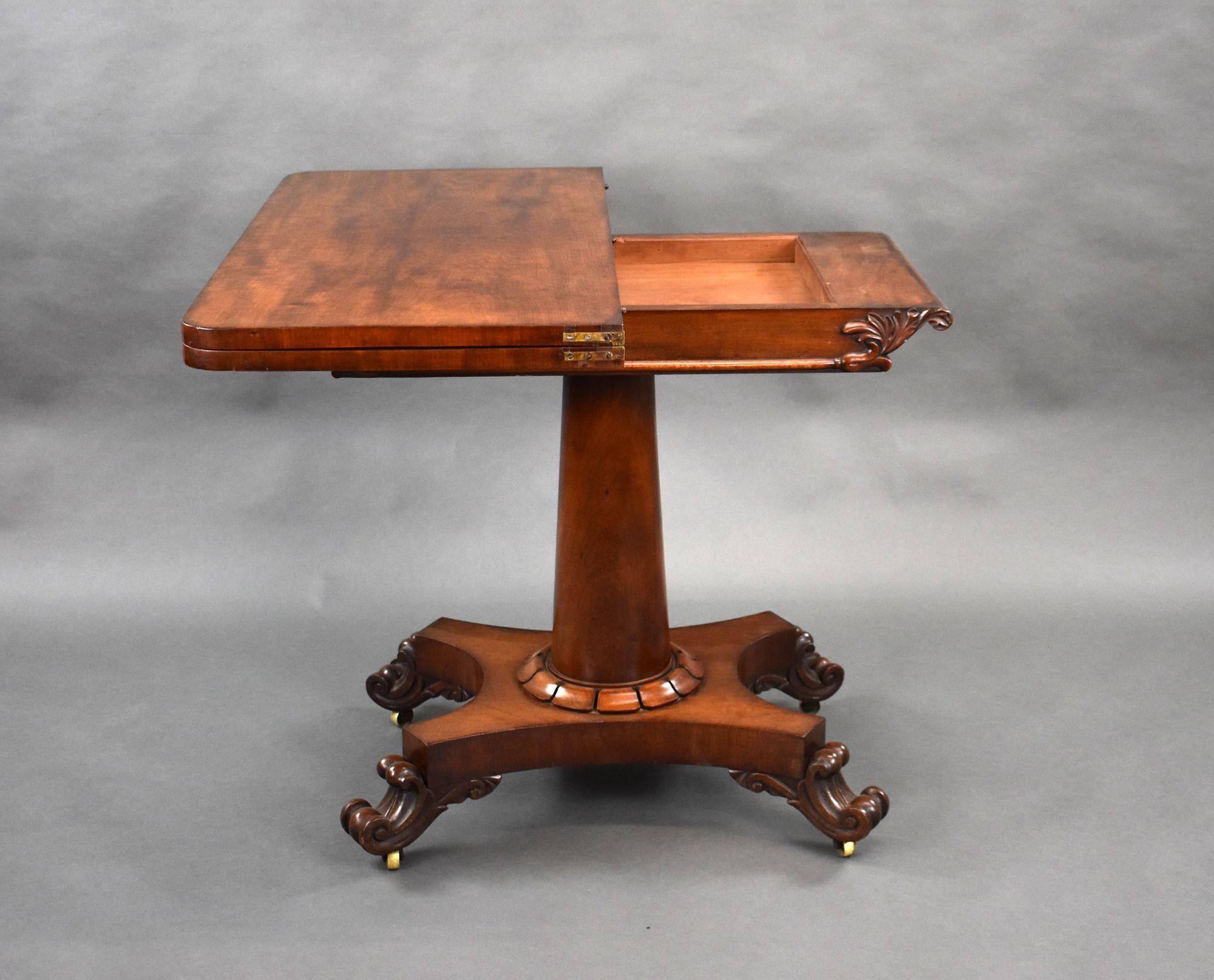William IV Mahogany Card Table In Good Condition For Sale In Chelmsford, Essex