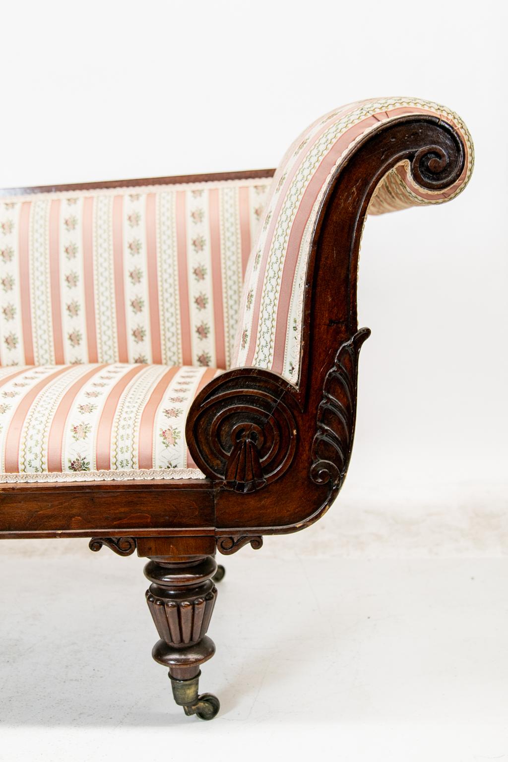 Mid-19th Century William IV Mahogany Chaise Lounge