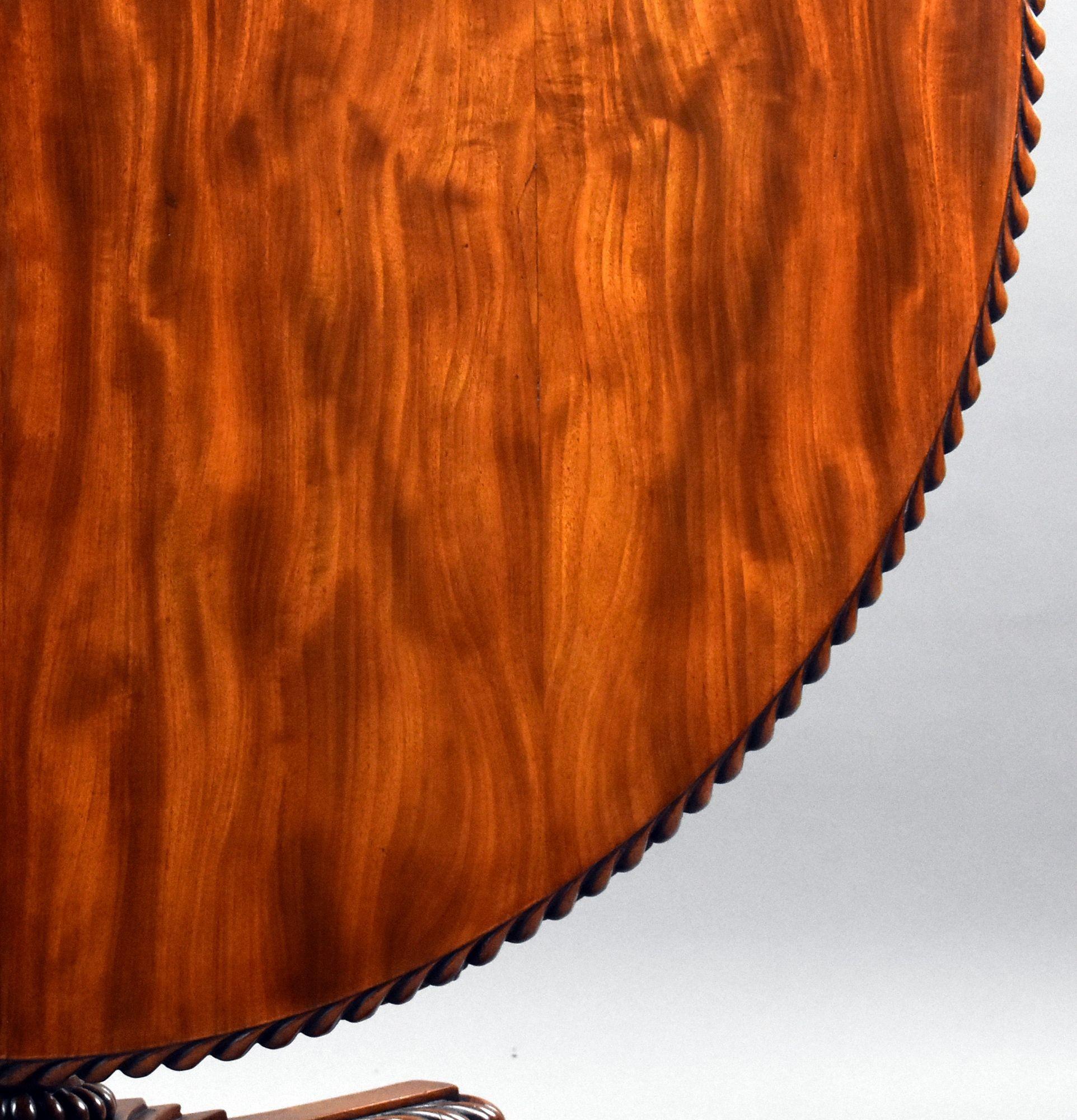 Acajou Table à déjeuner circulaire en acajou William IV en vente