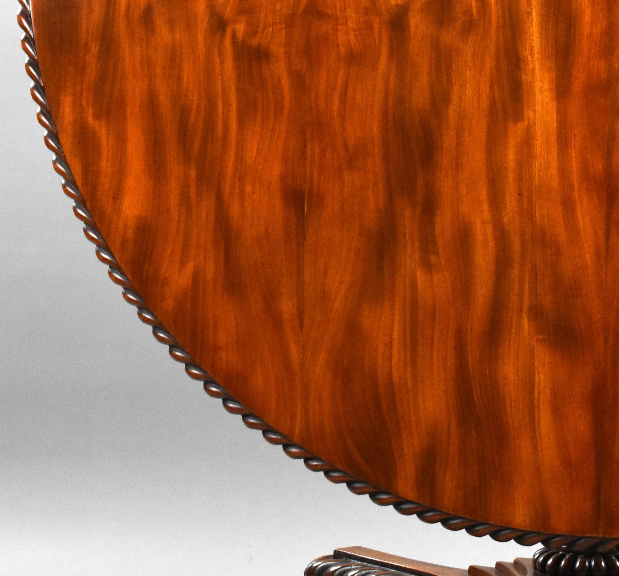 Table à déjeuner circulaire en acajou William IV en vente 1