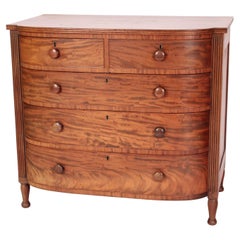 Cómoda de caoba en forma de D William IV