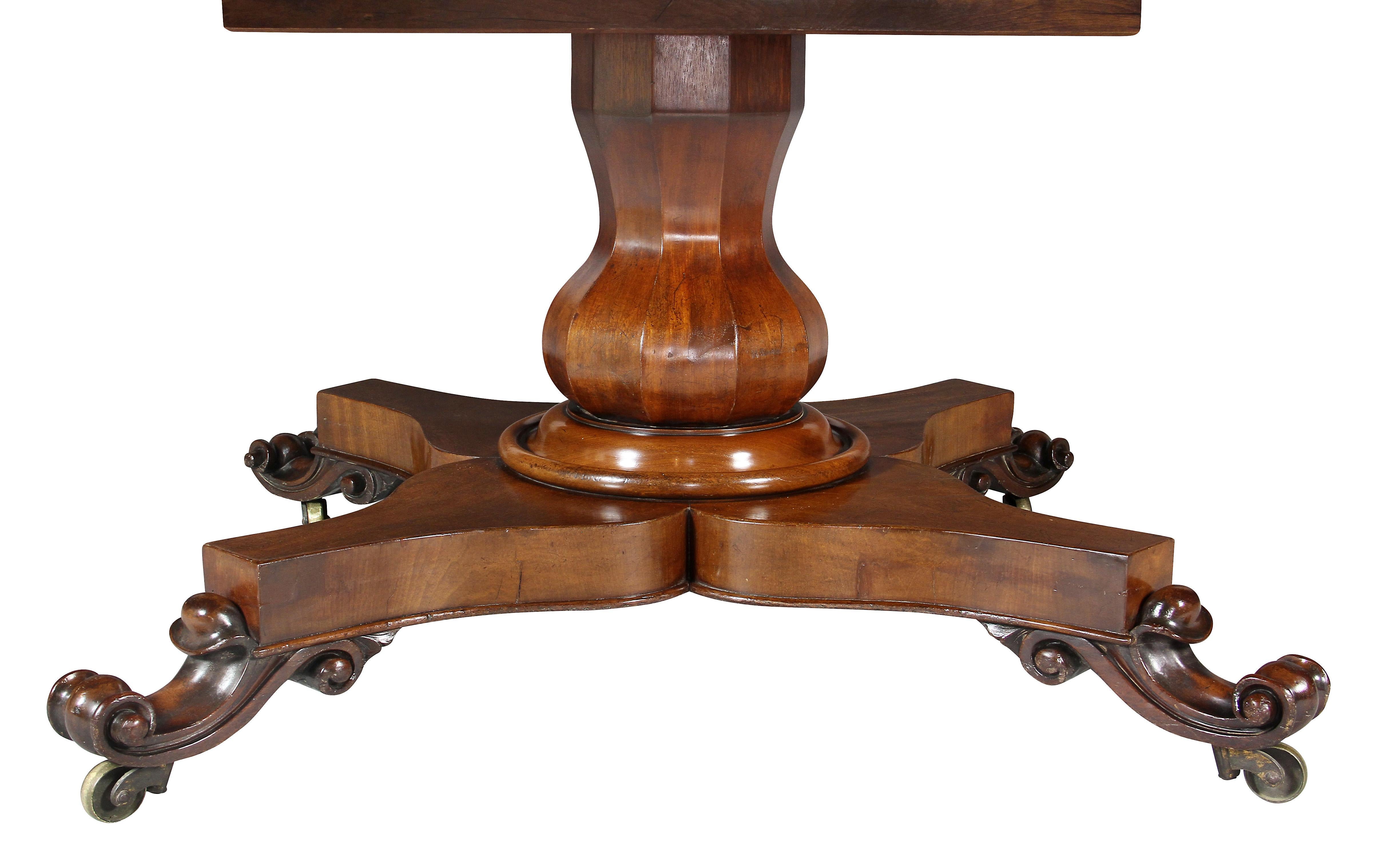 Mid-19th Century William IV Mahogany Dining Table