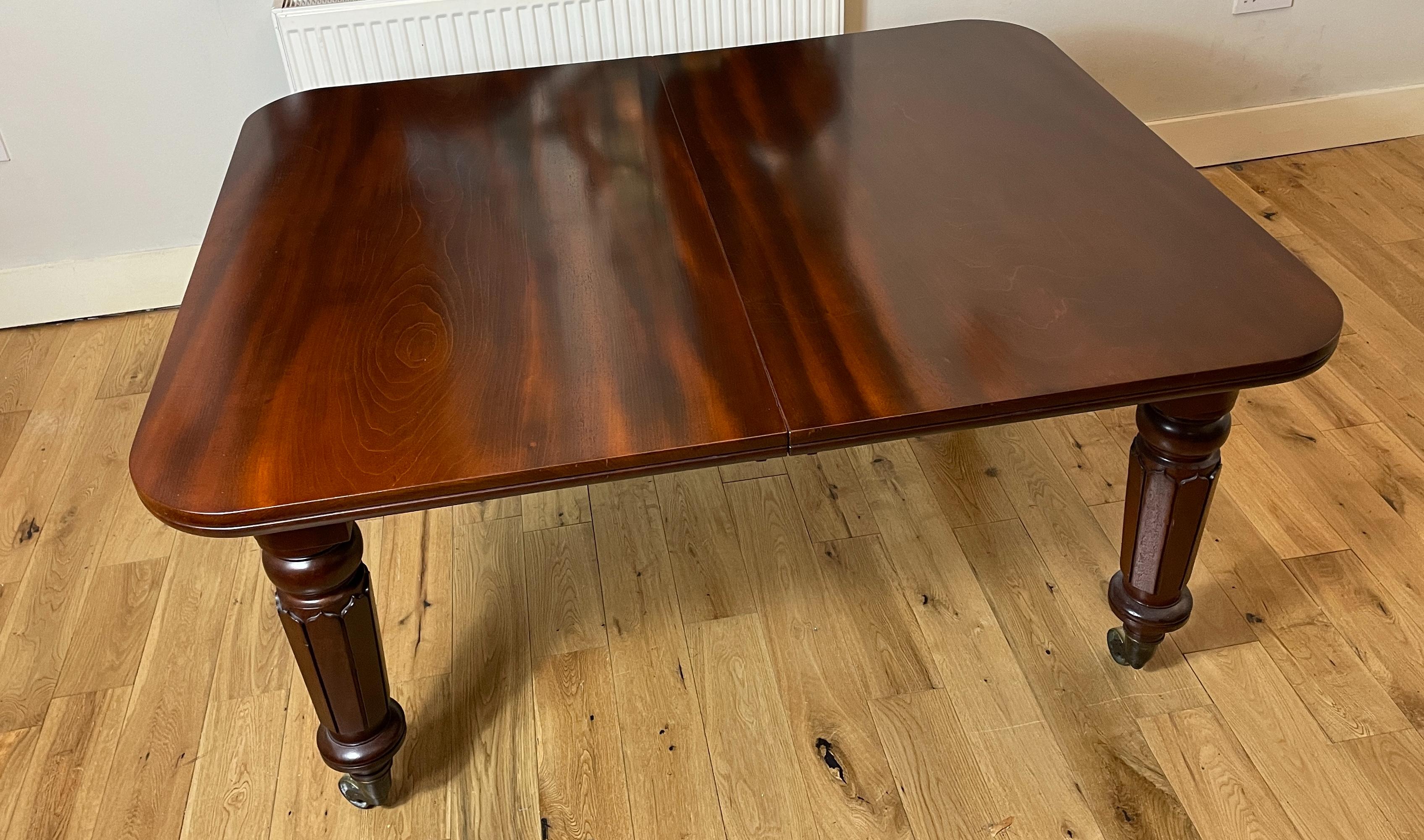 William IV Mahogany Dining Table, Thomas Treherne 1835-1842 For Sale 1