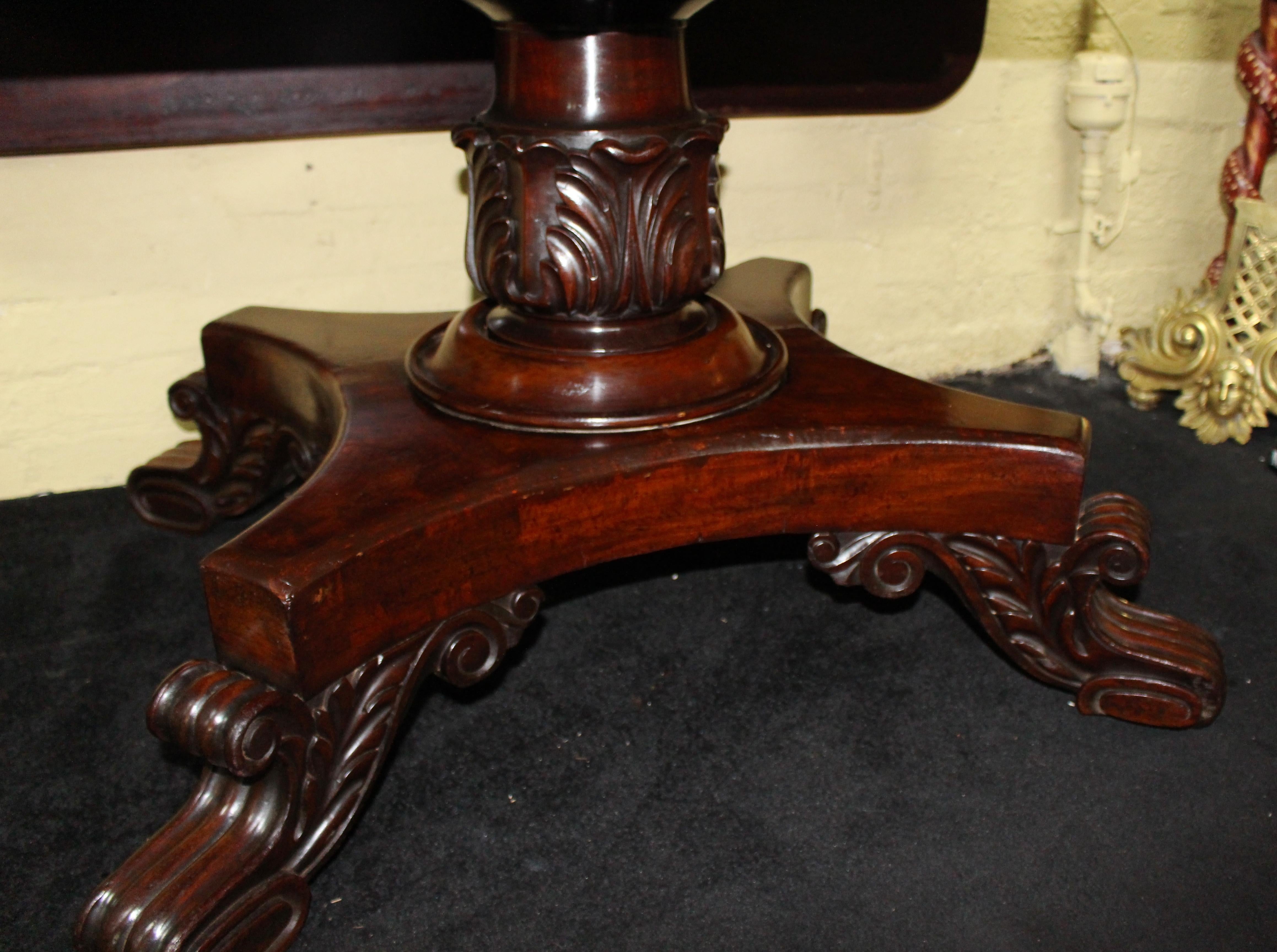 William IV Mahogany Drop Leaf Centre Table For Sale 8