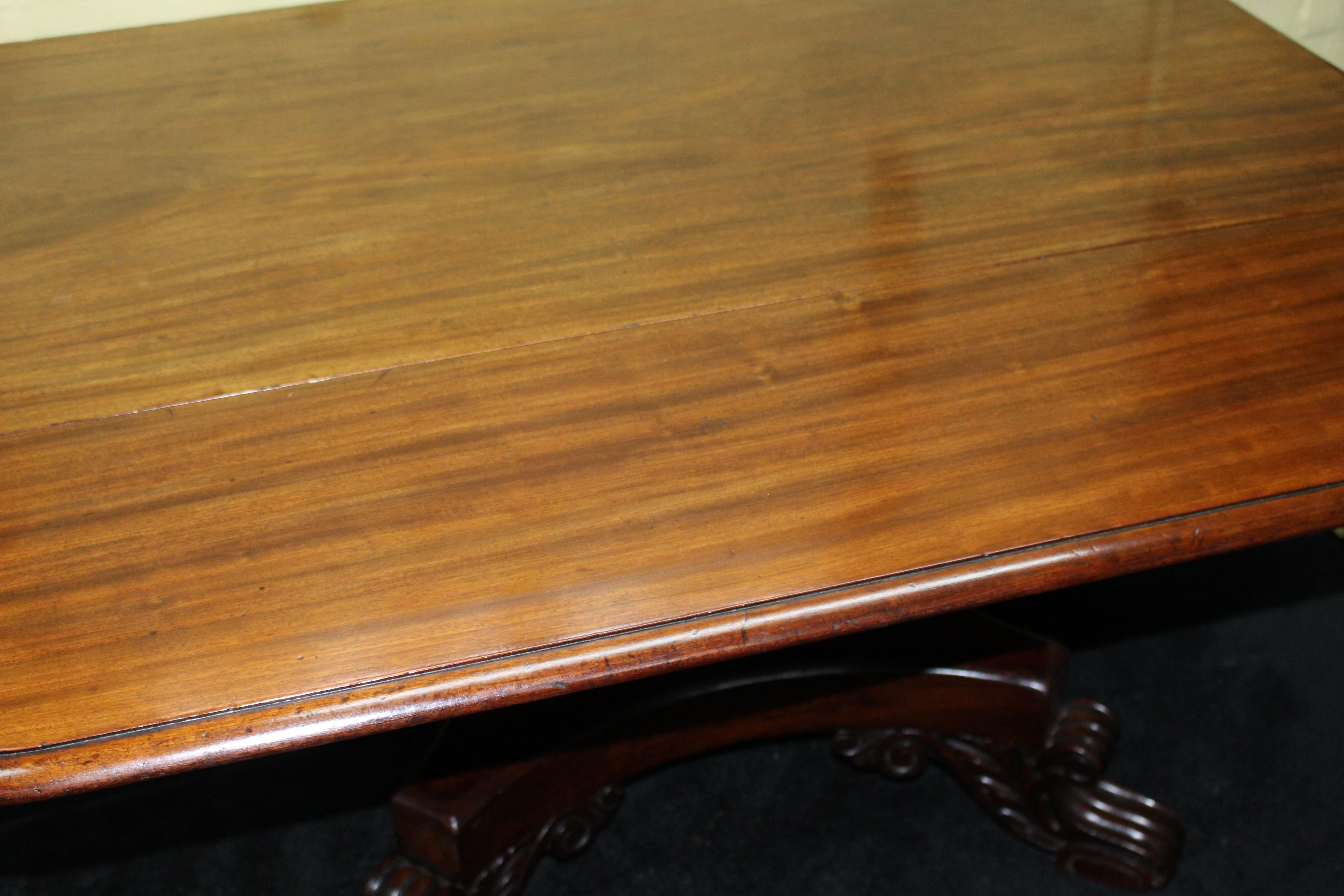 William IV Mahogany Drop Leaf Centre Table For Sale 4