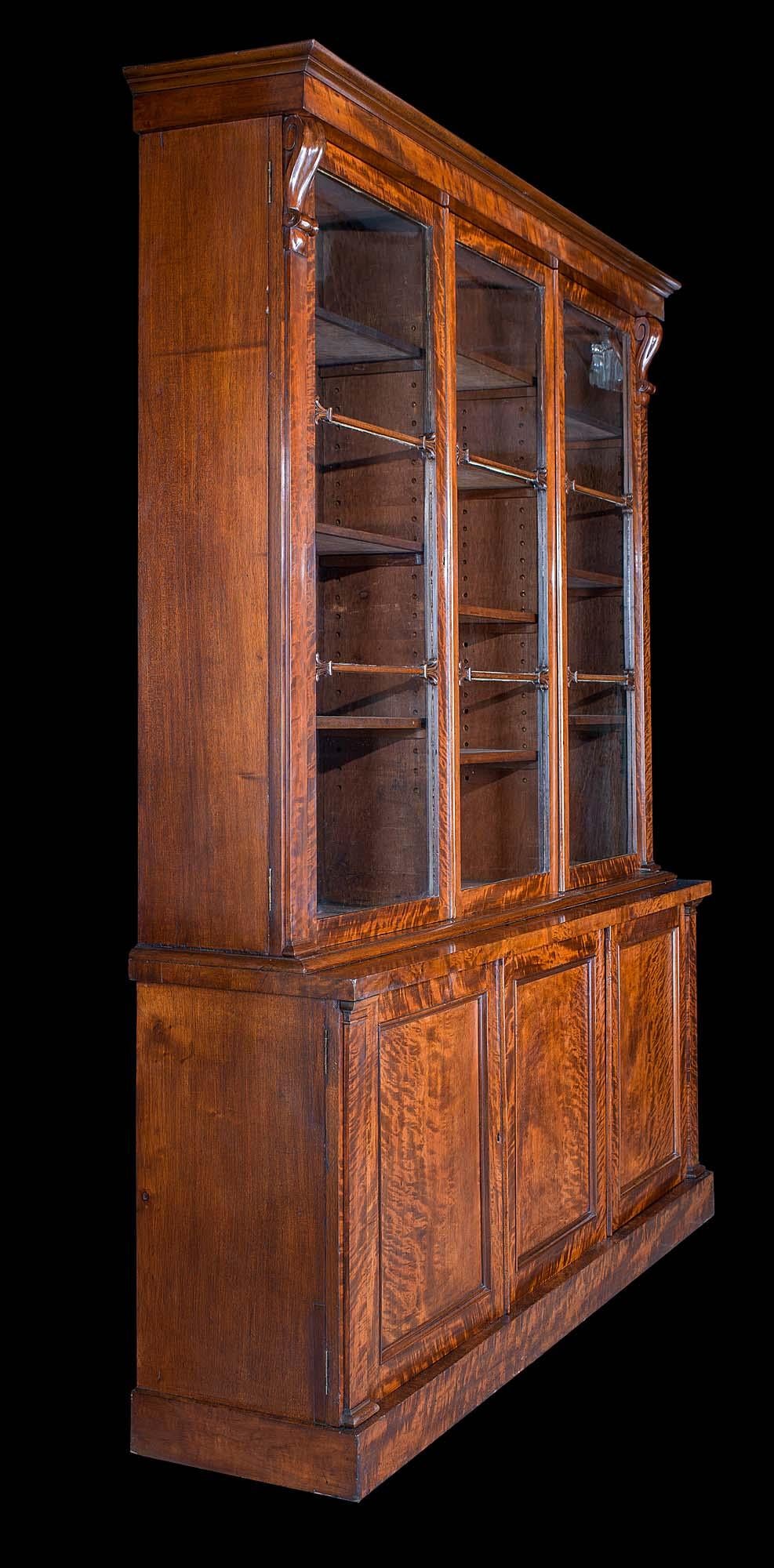 William IV Mahogany Glazed Bookcase In Good Condition In London, GB
