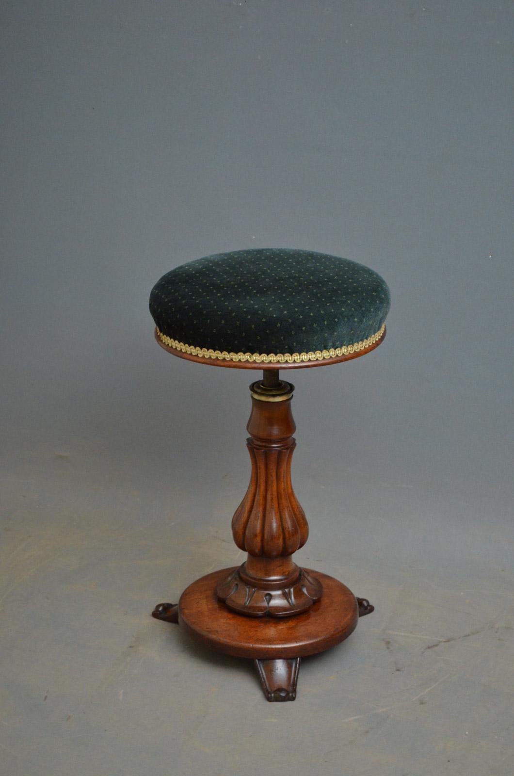 Sn3779, an excellent William IV height adjustable dressing table stool, standing on fluted vase shaped column terminating in petal carved collar, circular base and scrolled feet, all in wonderful condition throughout, ready to place at home, circa