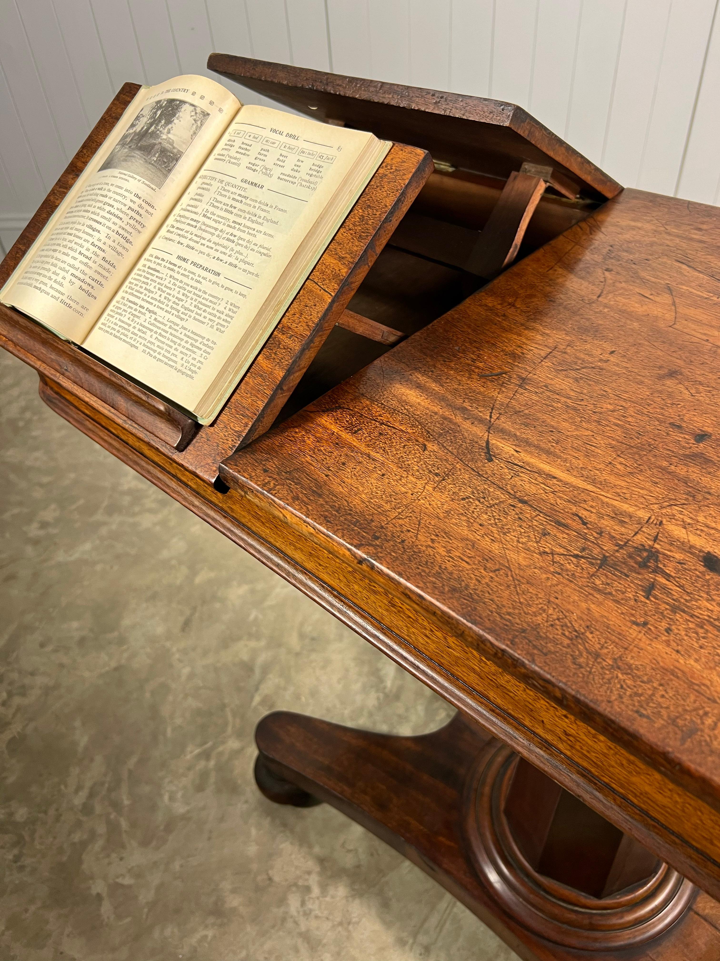 William IV Mahogany Reading Table In Good Condition In Cirencester, GB