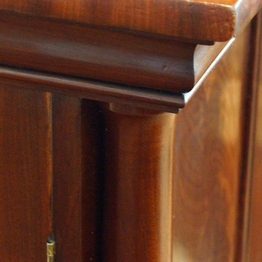 Mid-19th Century English William IV mahogany side cabinet chiffonier sideboard, 19th.century
