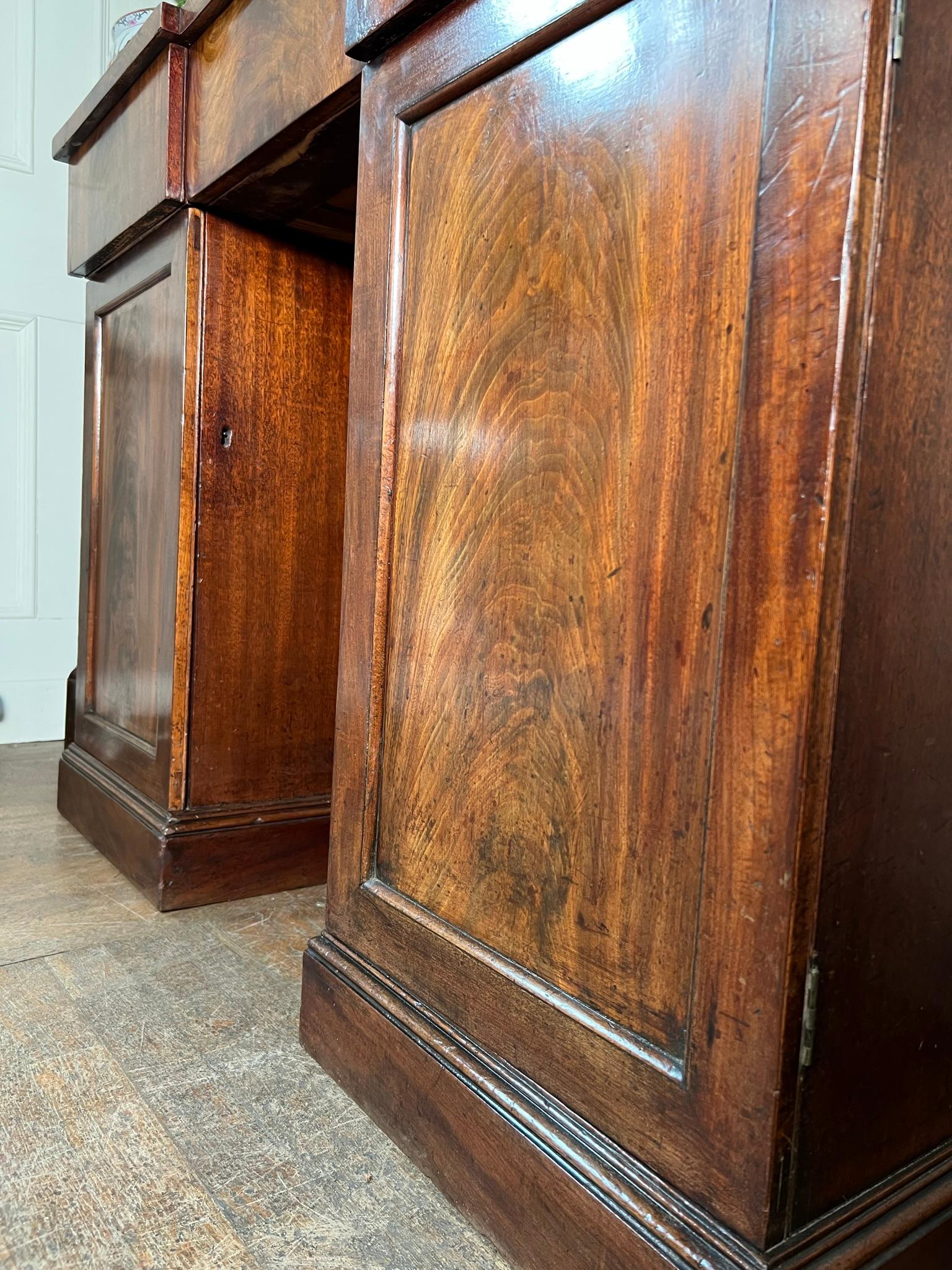 19th Century William IV Mahogany Sideboard For Sale