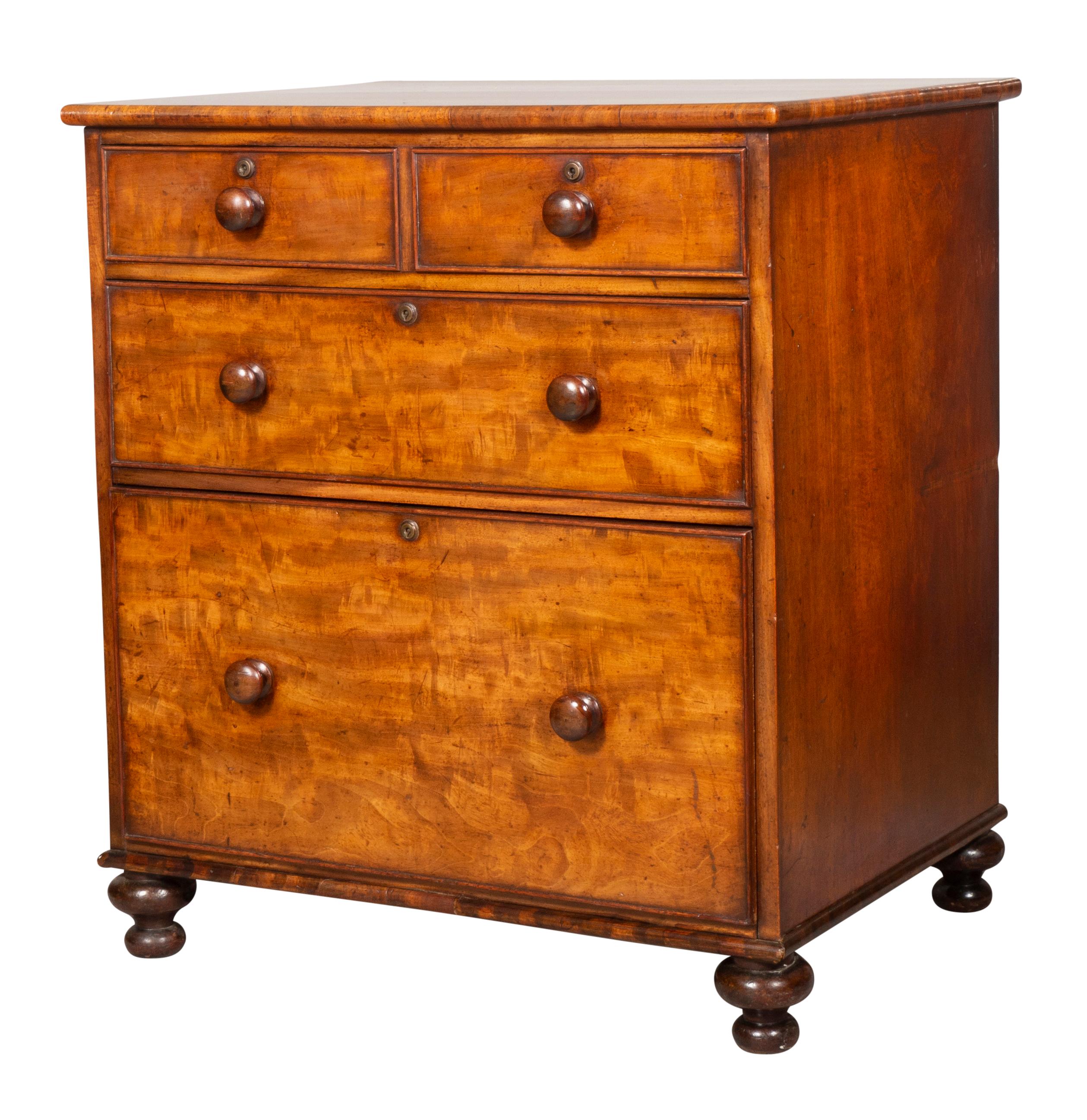 William IV Mahogany Small Chest of Drawers For Sale at 1stDibs