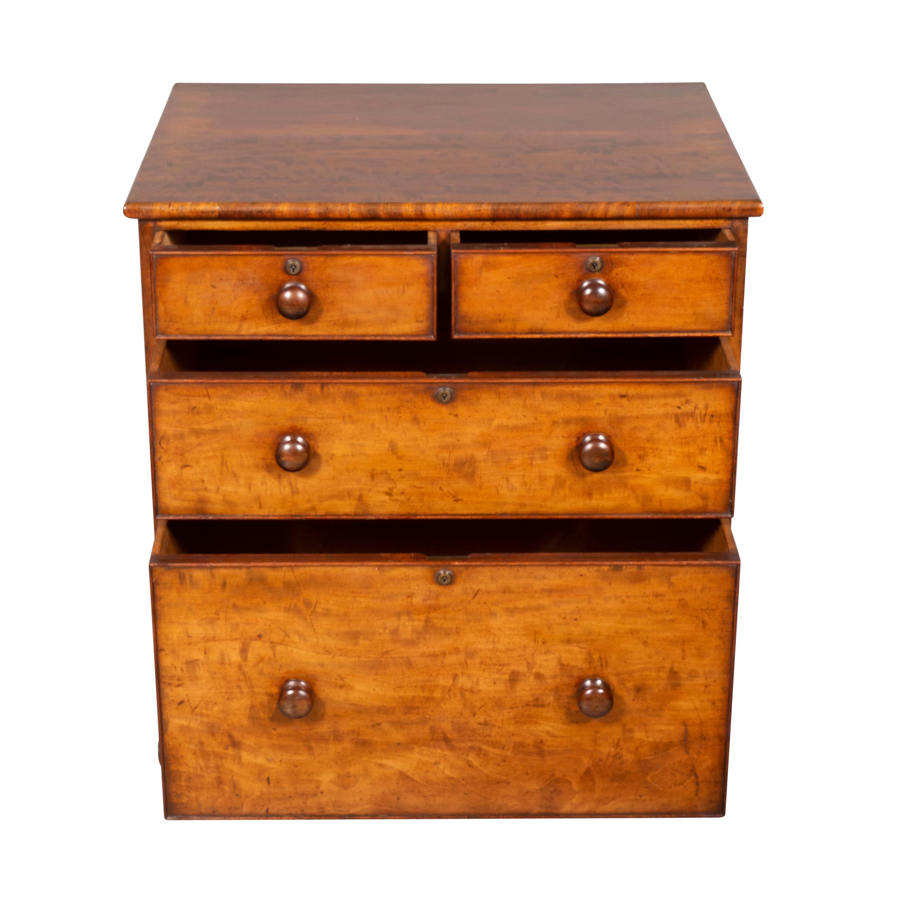 William IV Mahogany Small Chest of Drawers For Sale at 1stDibs
