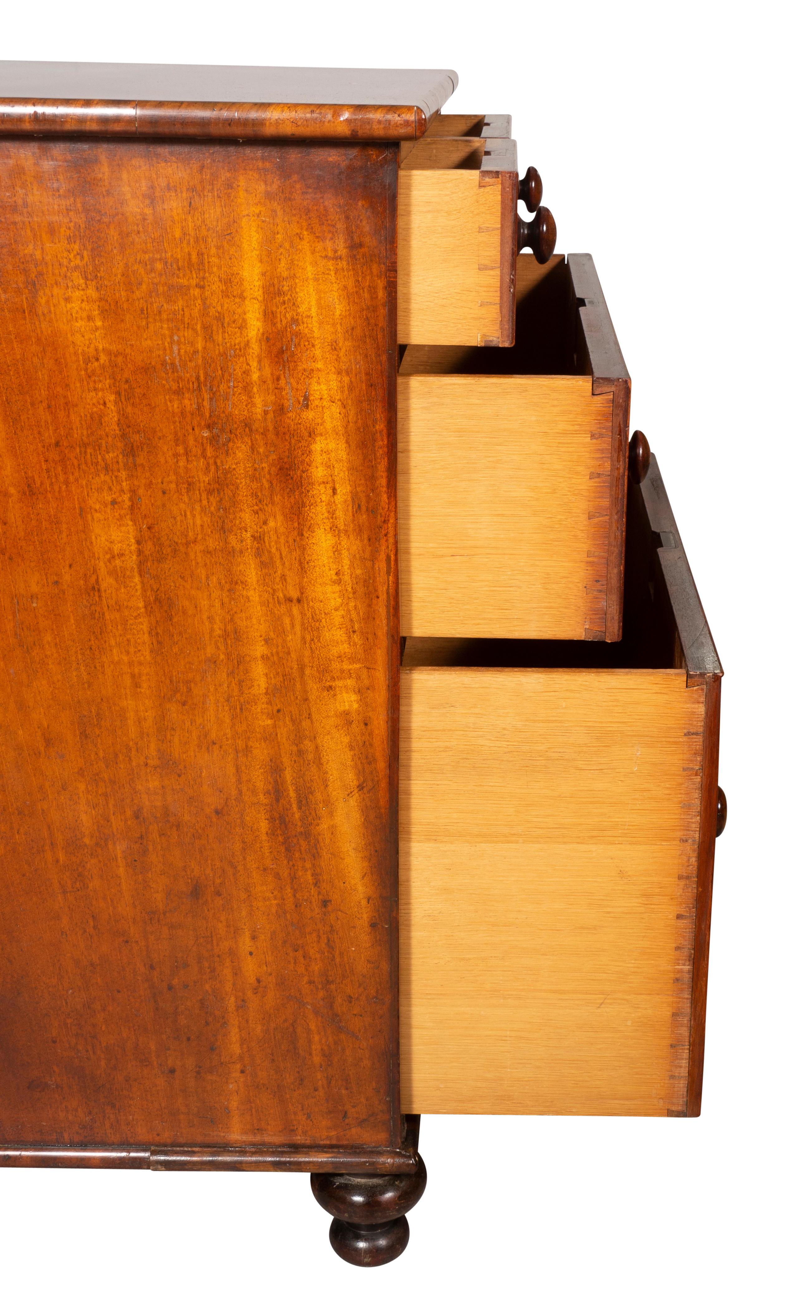 William IV Mahogany Small Chest of Drawers For Sale at 1stDibs