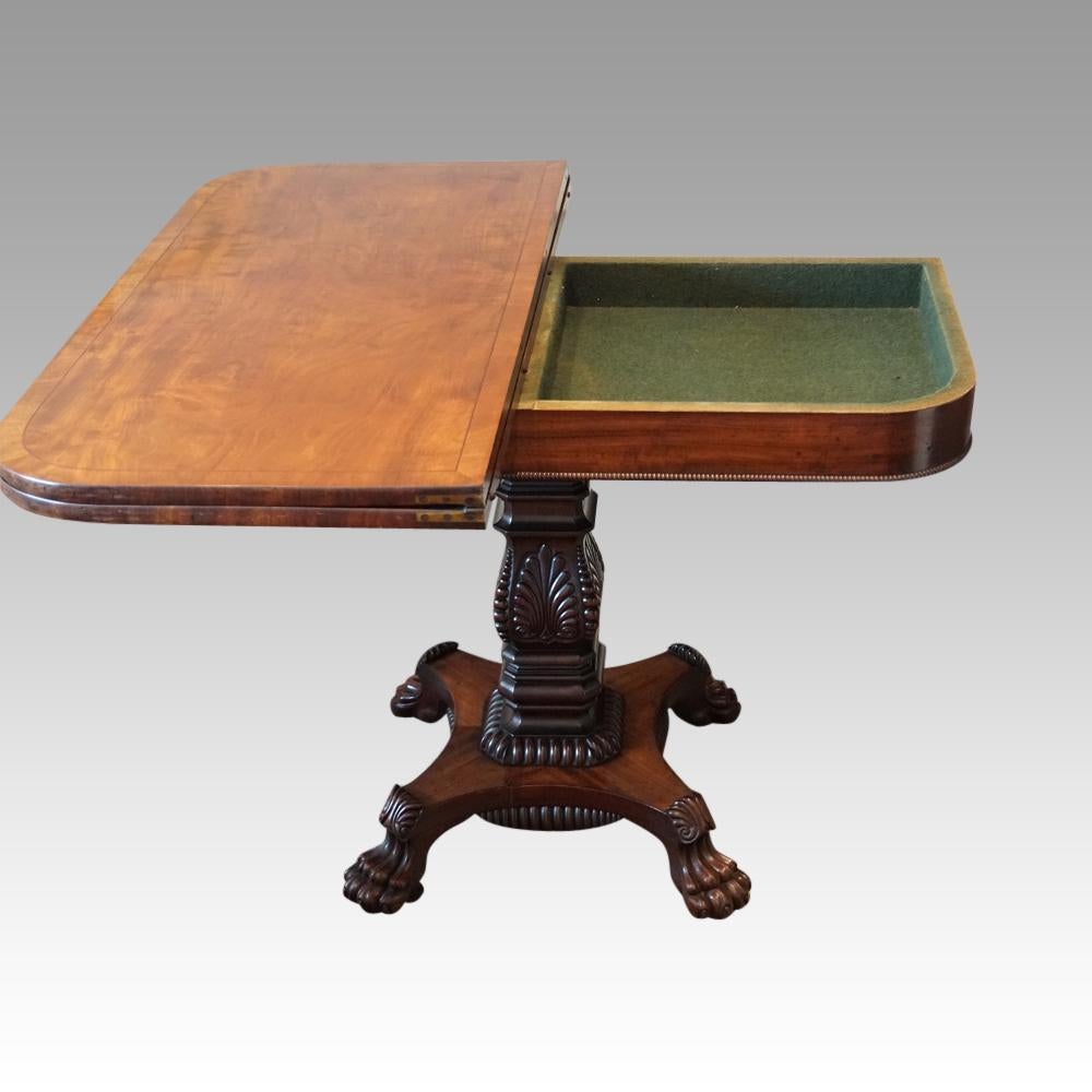 William IV Mahogany Tea Table, circa 1820 For Sale 1
